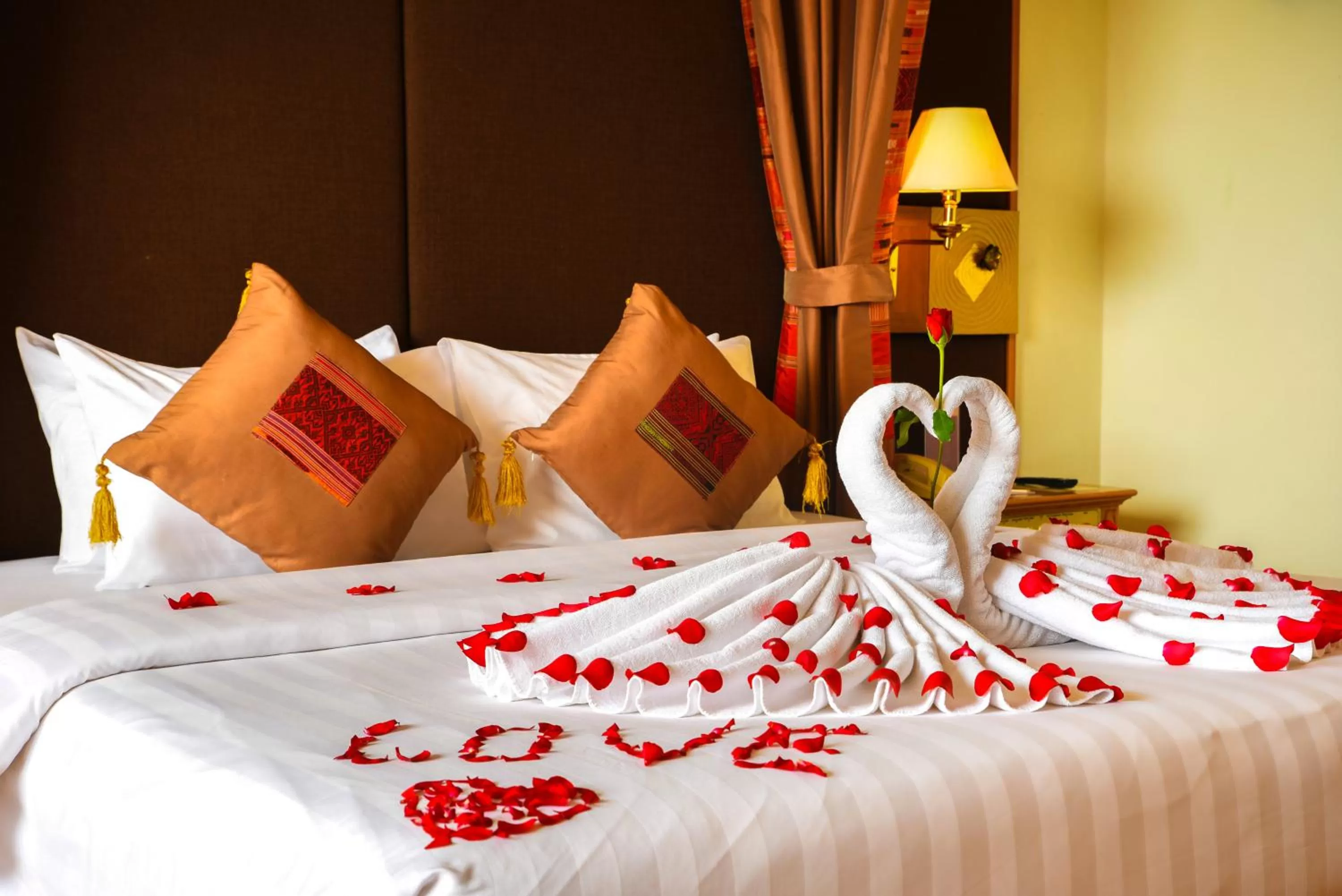 Photo of the whole room, Bed in Angkor Century Resort & Spa