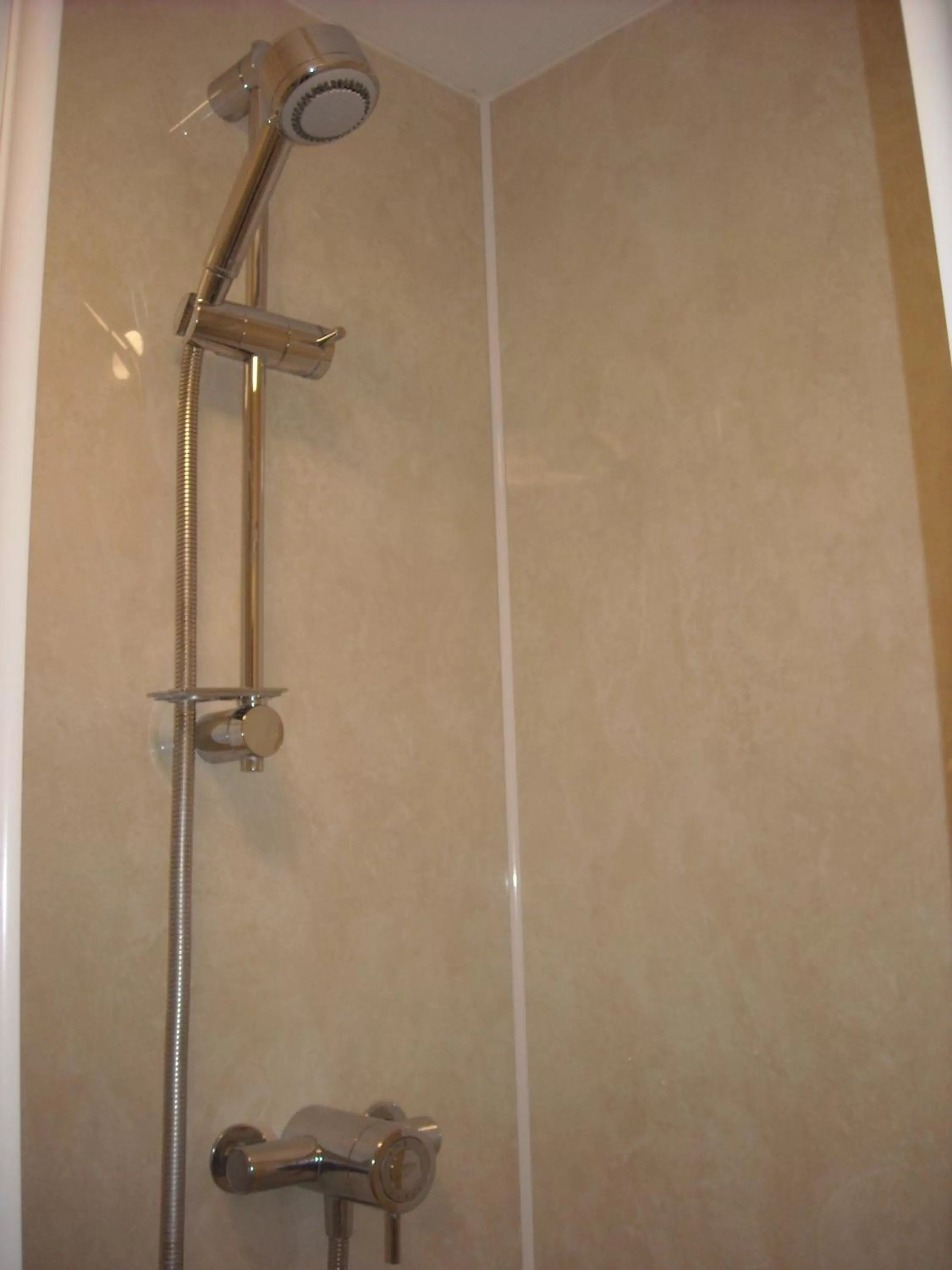 Shower in The Embassy Hotel