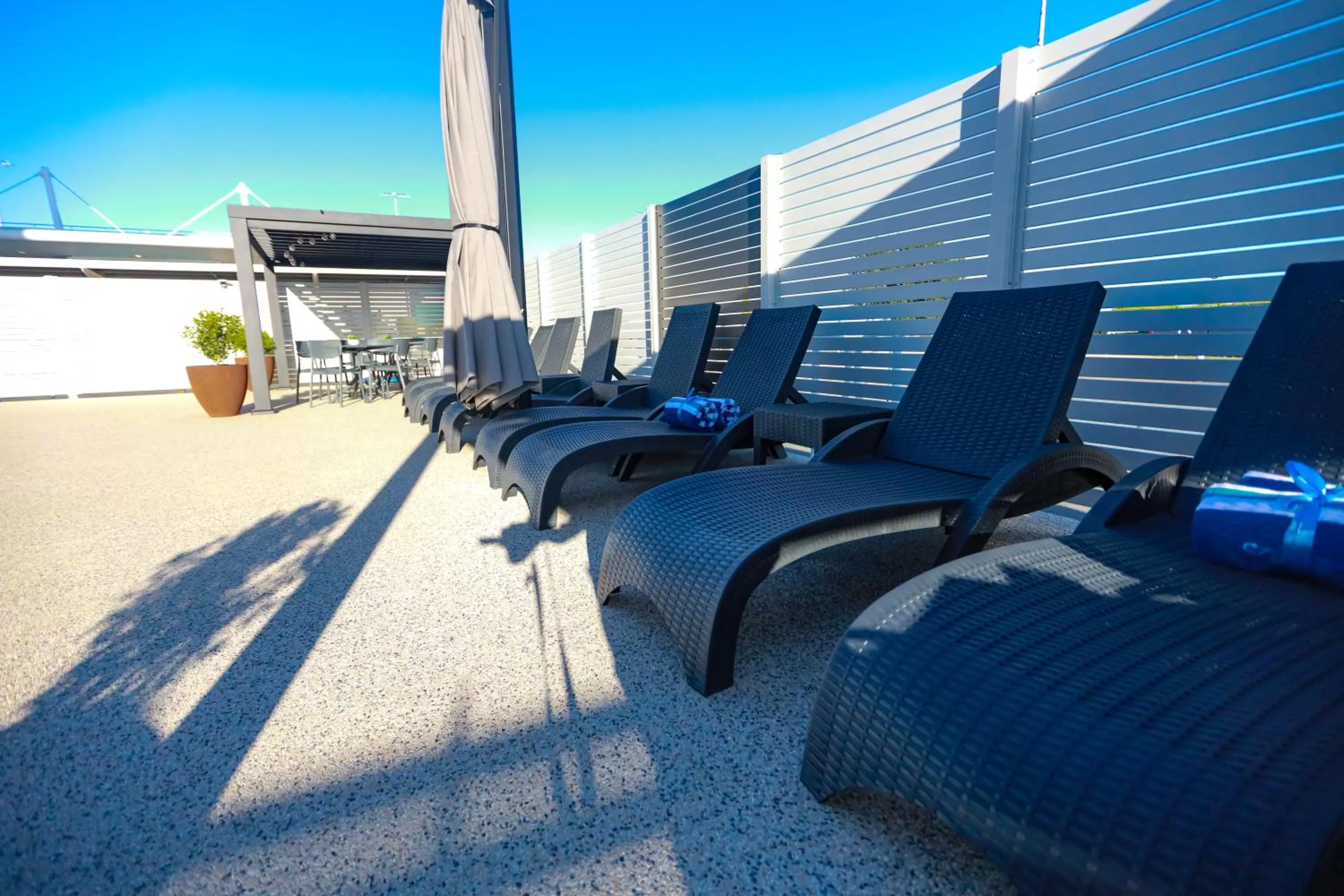 Swimming pool in Ibis Mackay