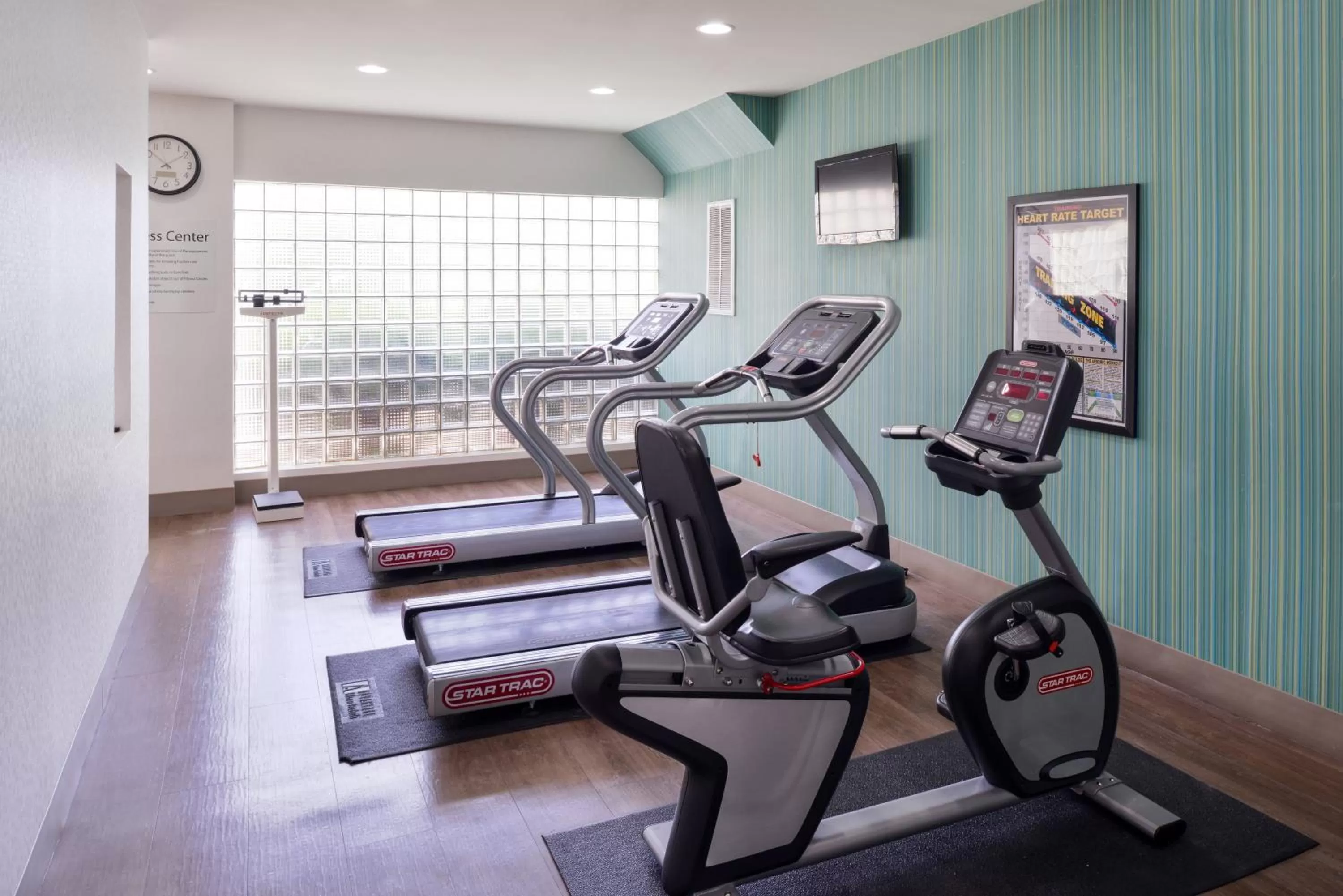 Fitness centre/facilities in Holiday Inn Express Burlington by IHG