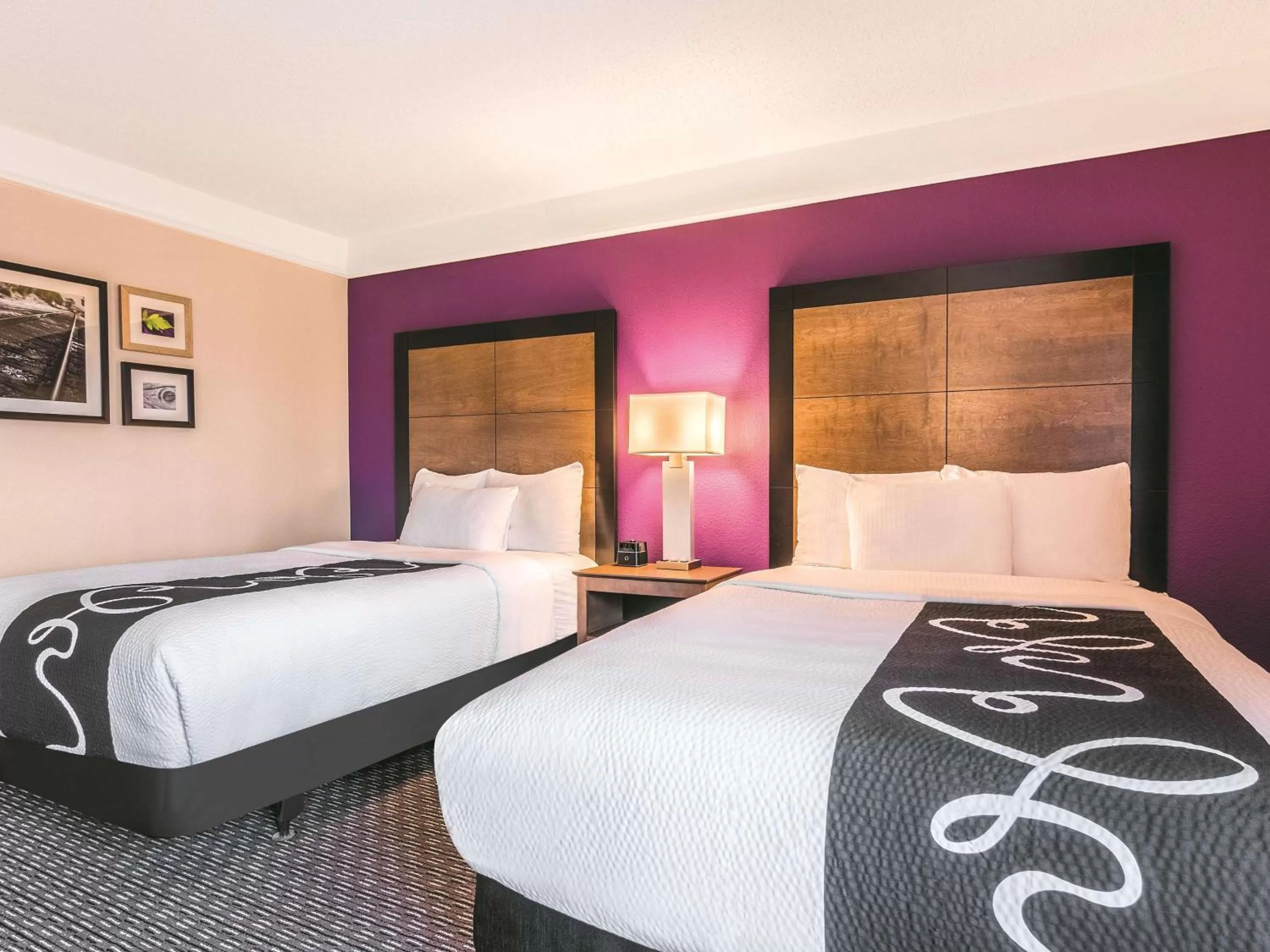 Photo of the whole room, Bed in La Quinta by Wyndham Shreveport Airport