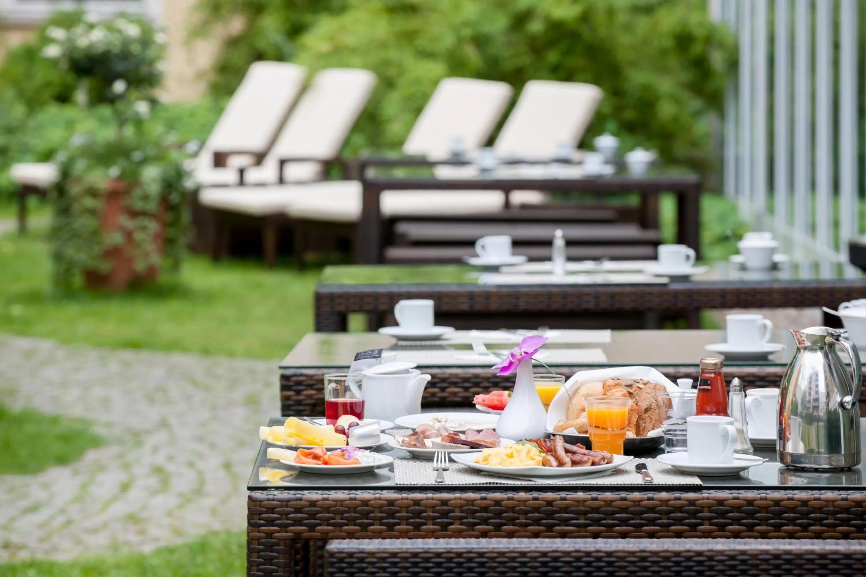 Restaurant/places to eat in Mercure Hotel Berlin City