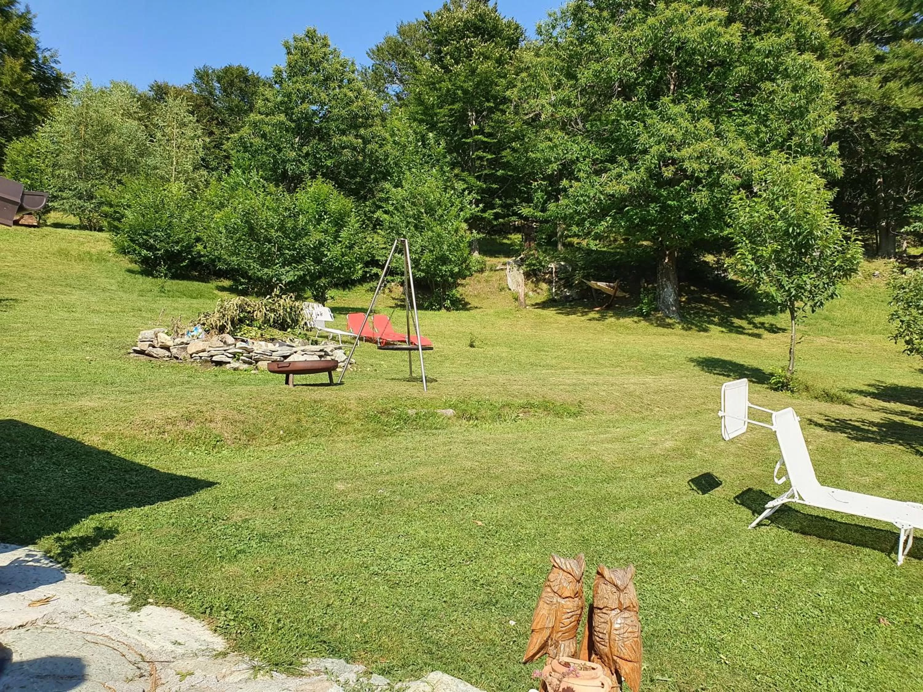 Garden in Ca-Jo Bed and Breakfast