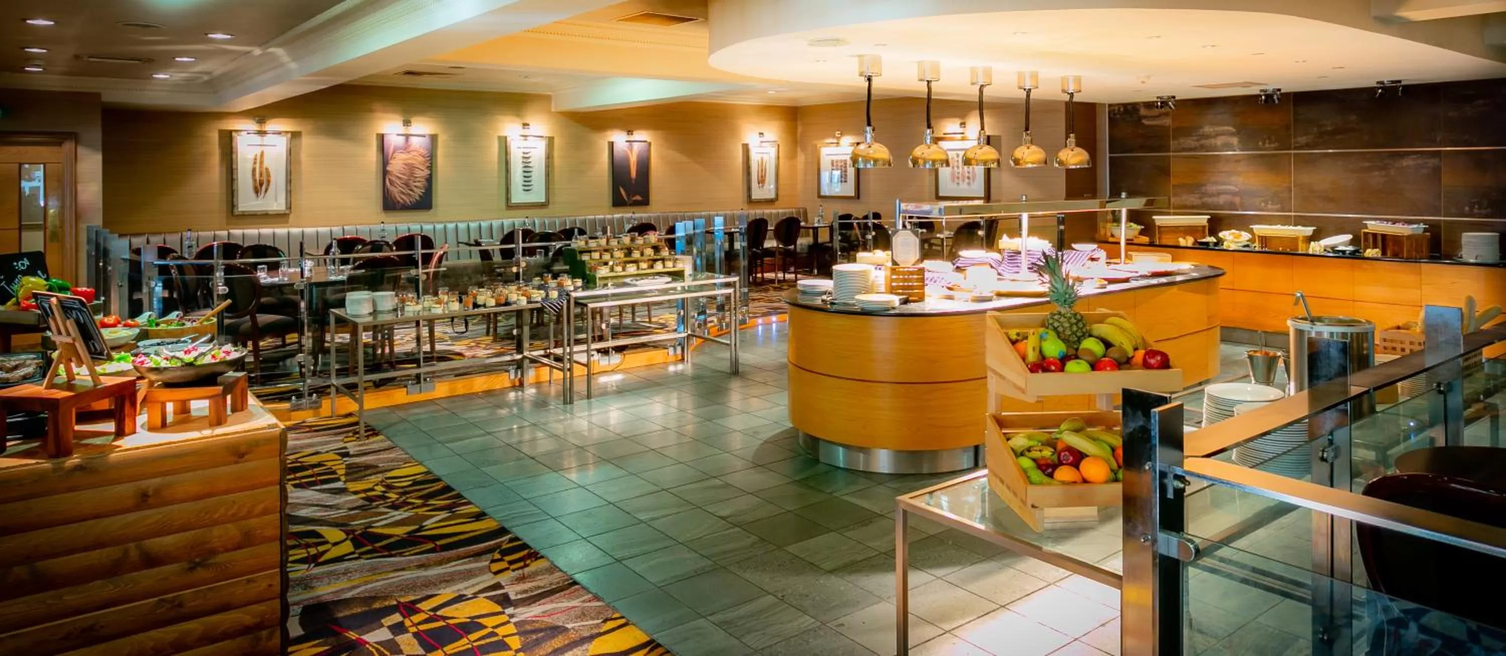 Restaurant/places to eat in The Park Royal Hotel & Spa