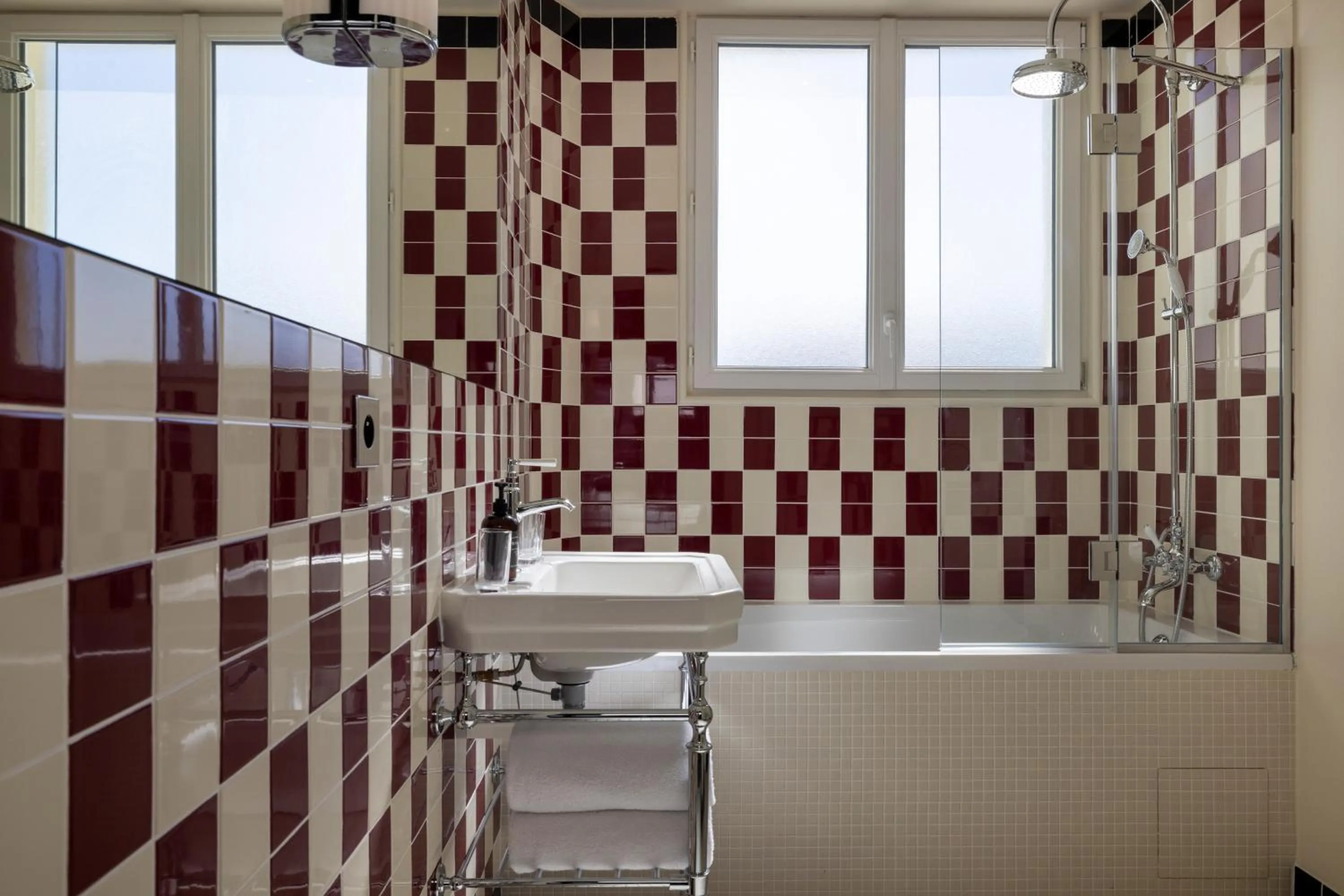 Bathroom in Hôtel du Home Moderne