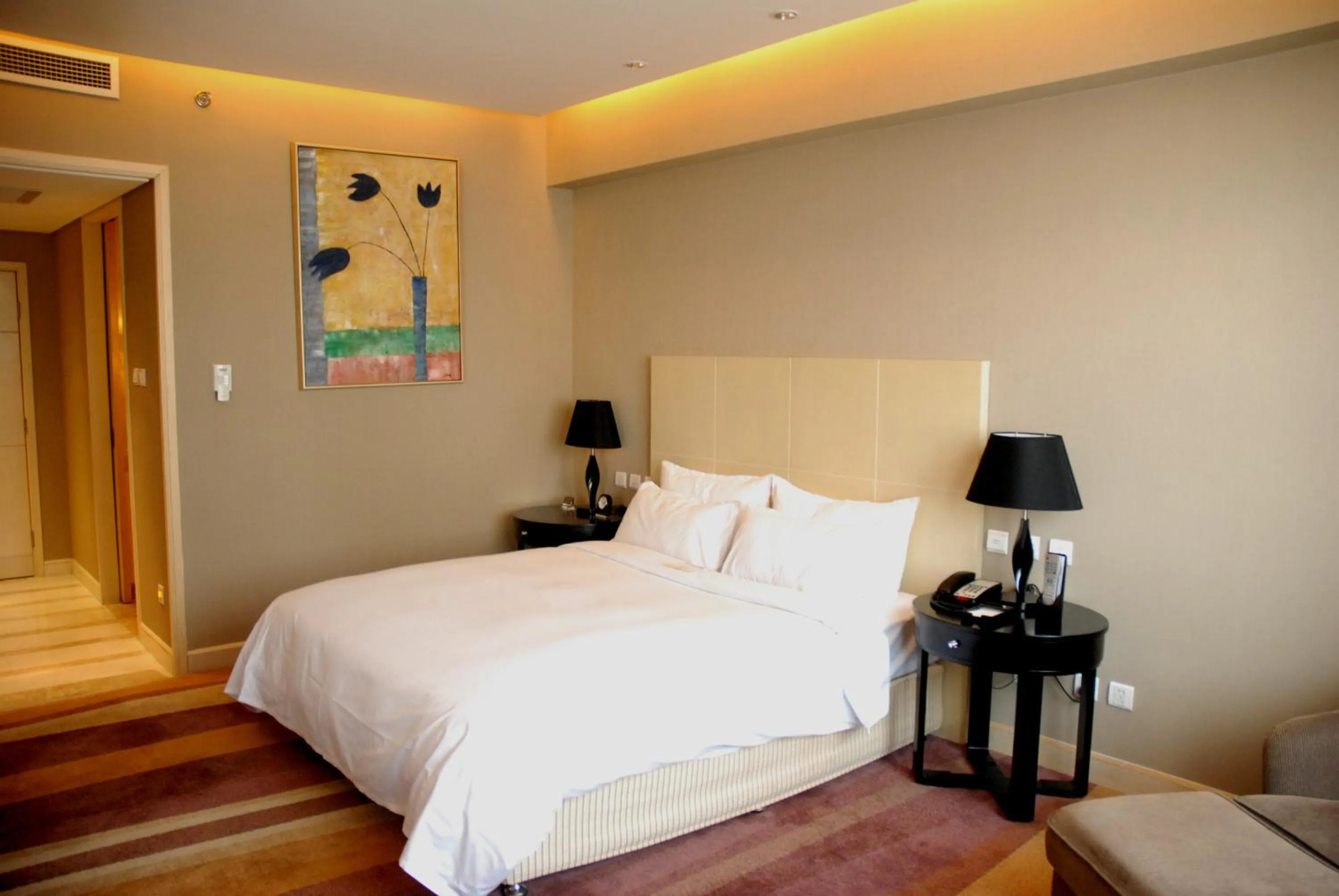 Photo of the whole room in Wenjin Hotel, Beijing