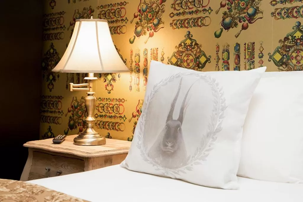 Bed in The Shankly Hotel