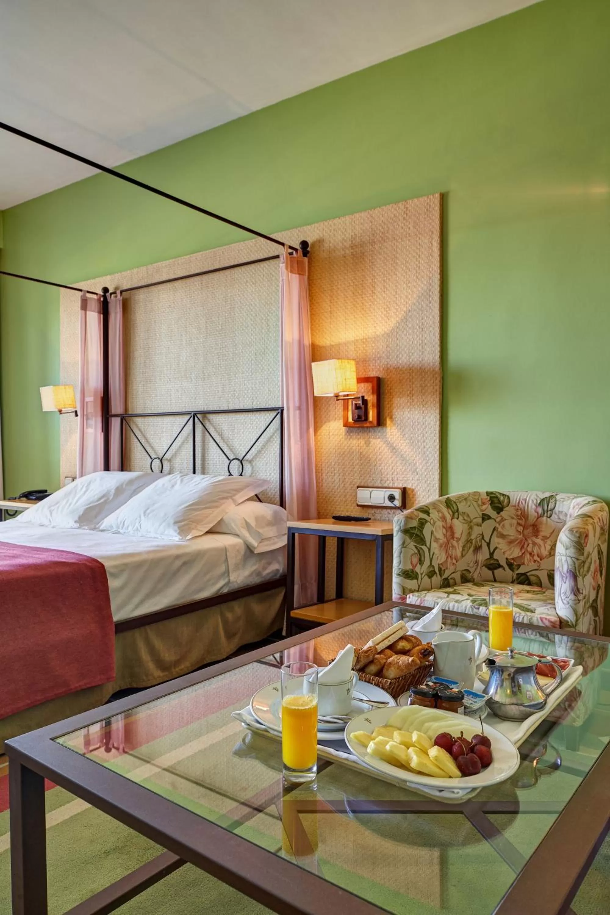 Continental breakfast in Parador de Benicarló