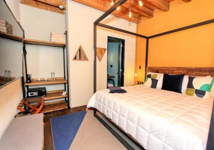 Bed in Antigua Trece Hotel Fusión & SPA