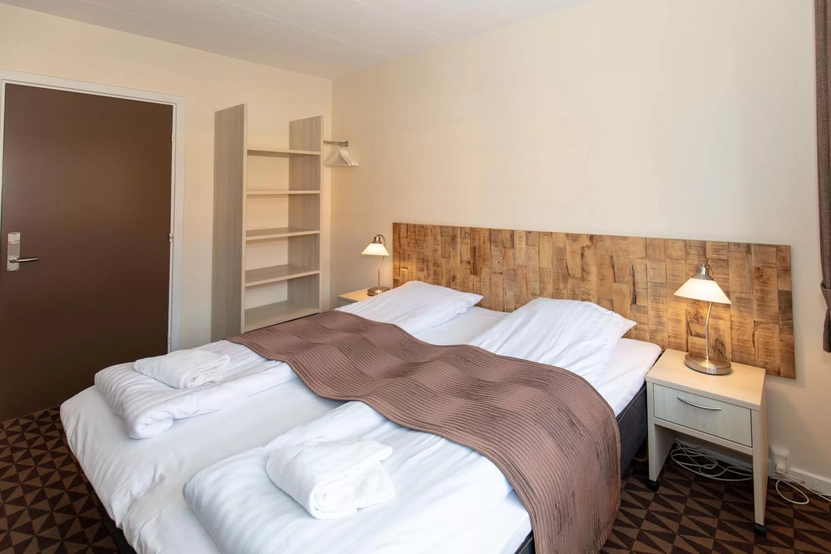 Bed in Foldens Hotel