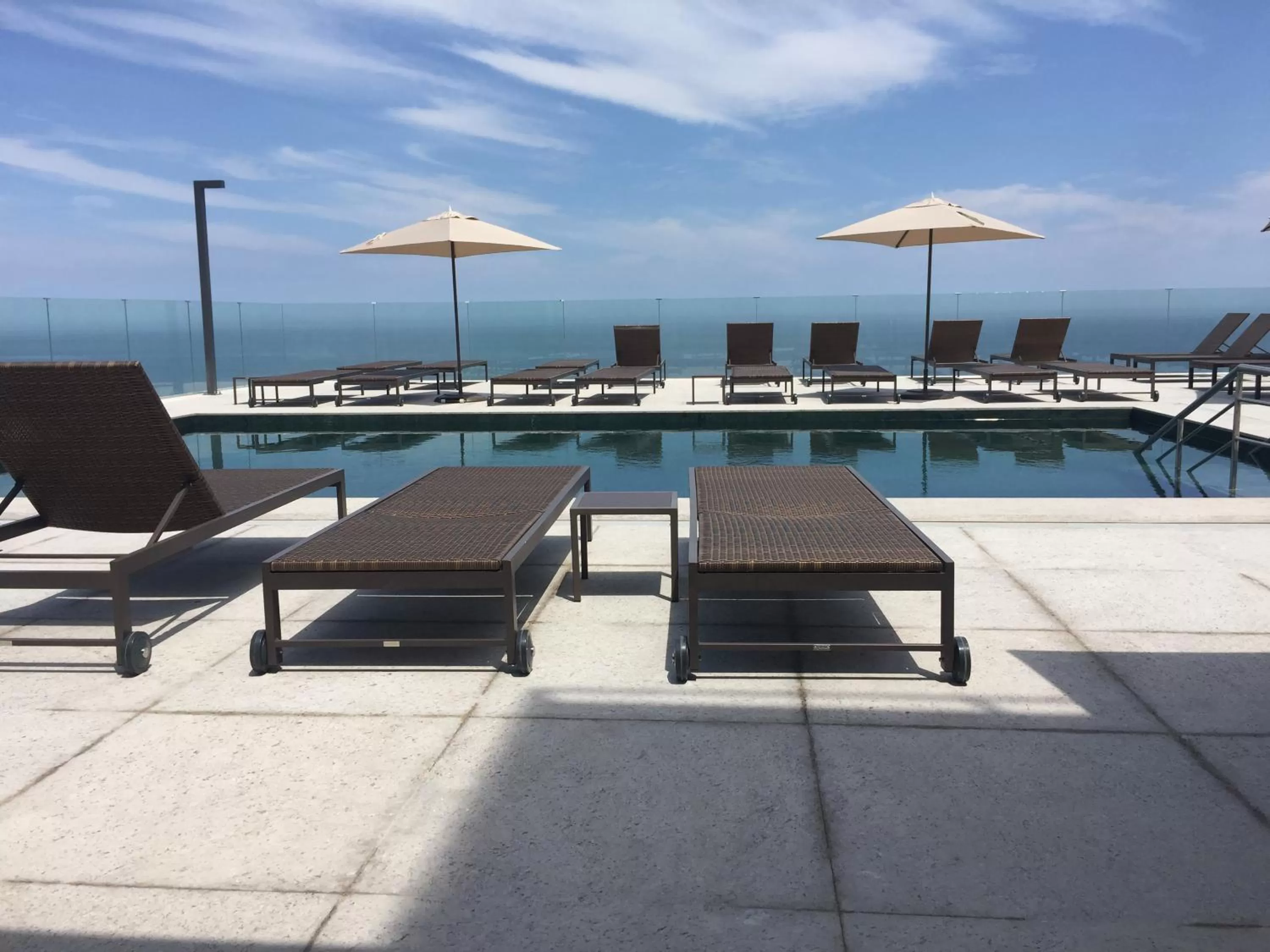 Swimming pool in Windsor Marapendi Hotel