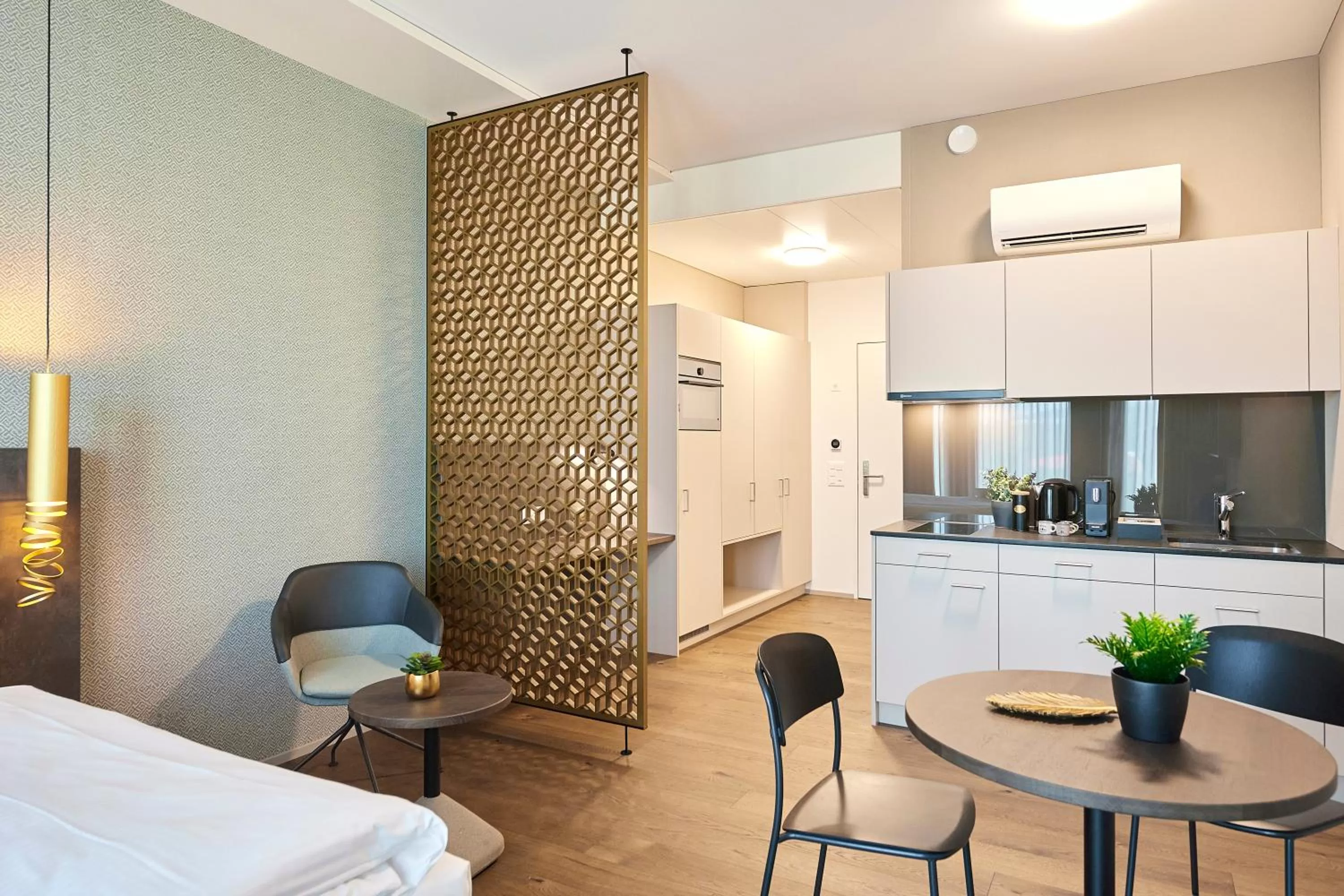 Kitchen or kitchenette, Bed in Lumen Apartments
