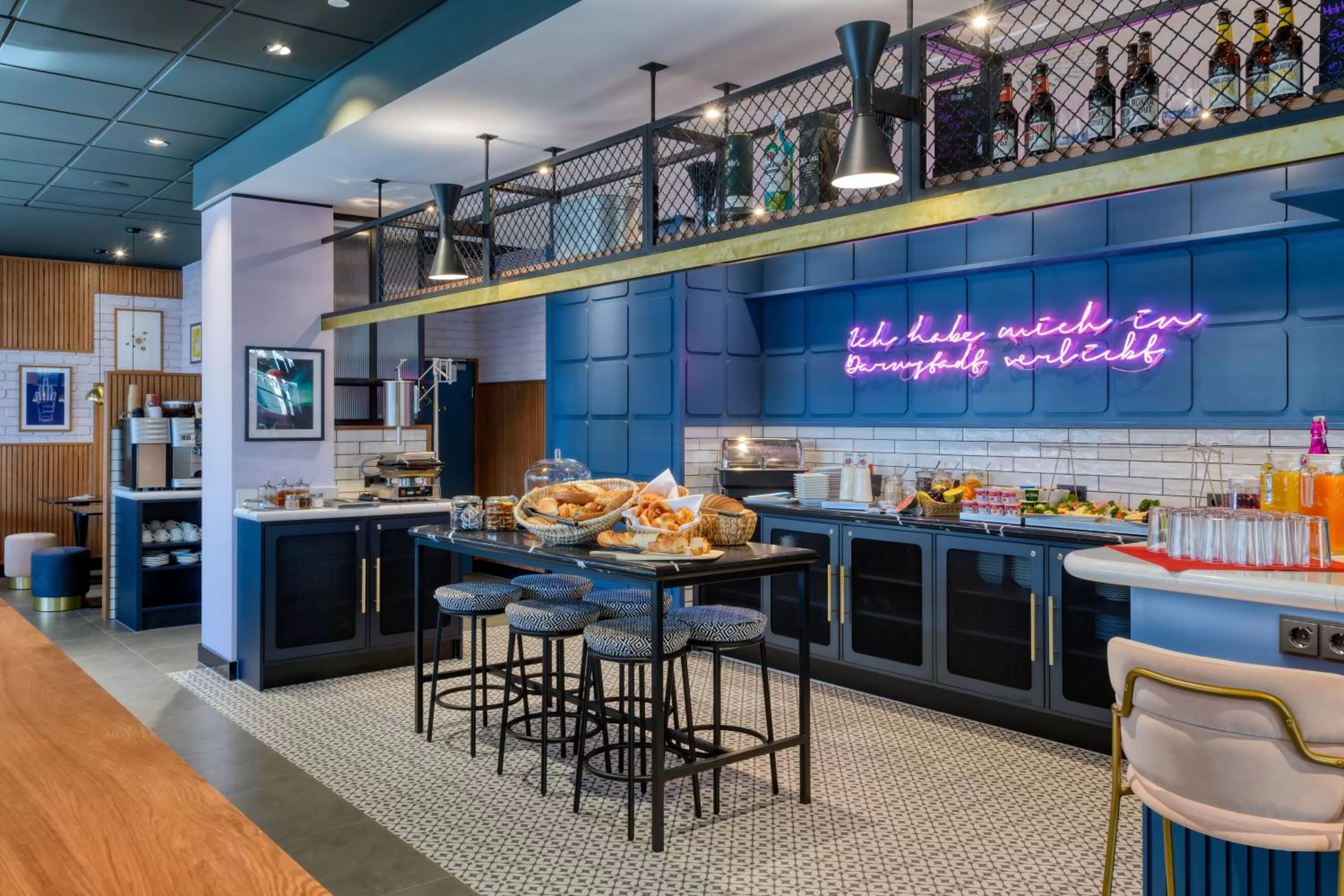 Breakfast in T H E Darmstadt