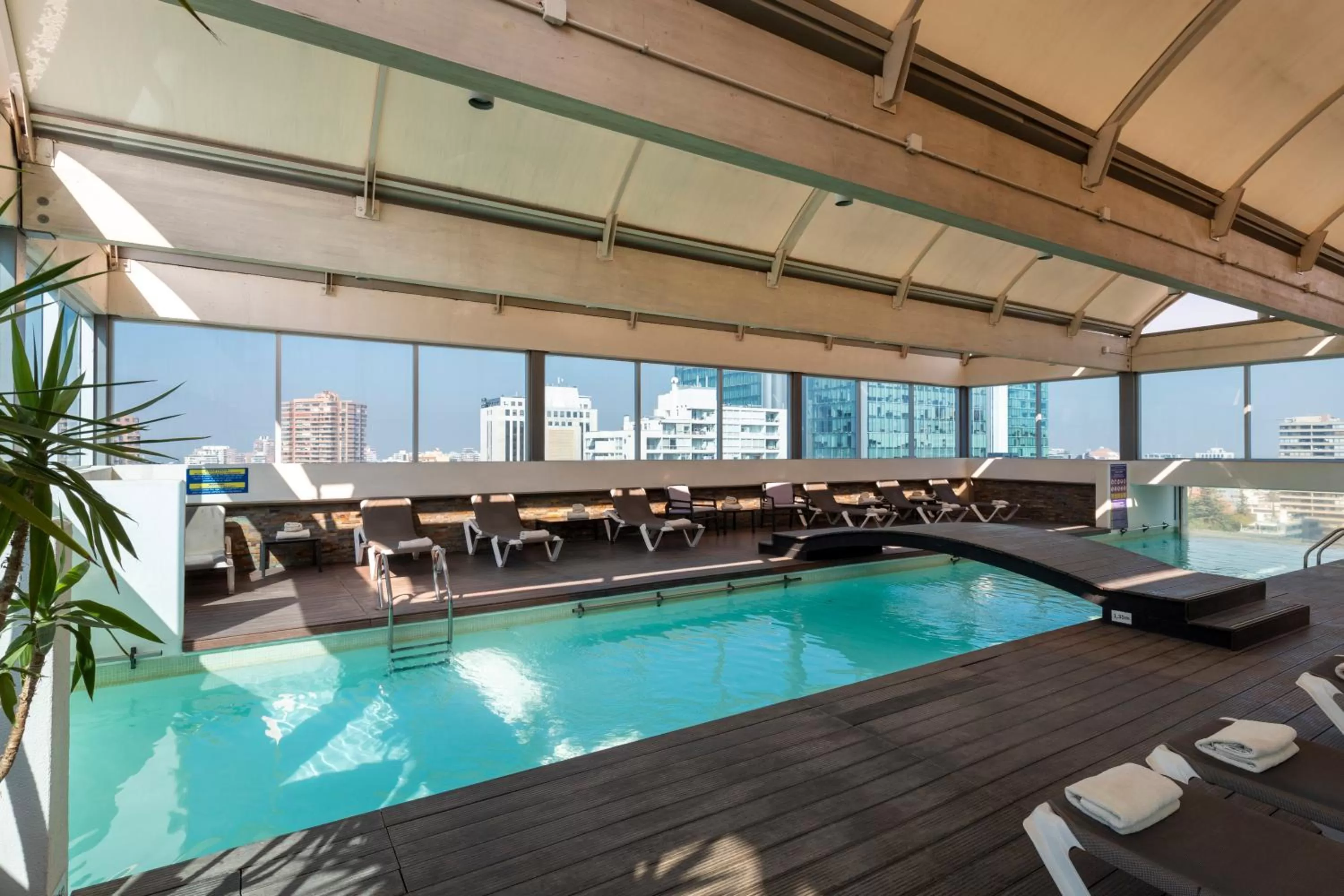 Swimming pool in Best Western Premier Marina Las Condes