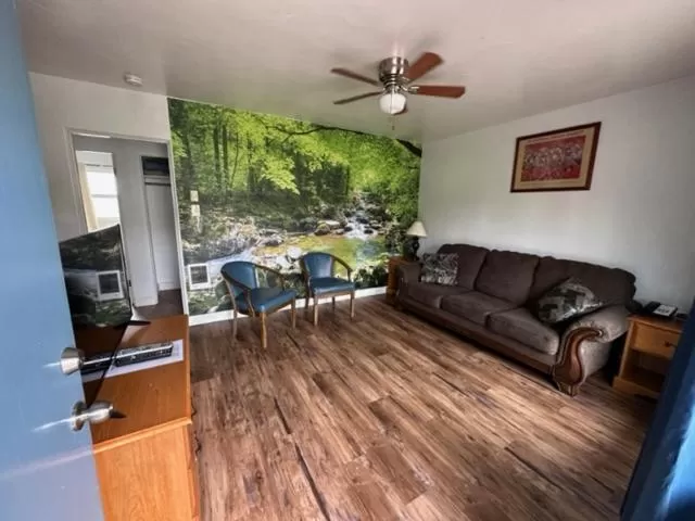 Seating Area in Myrtle Lane Inn