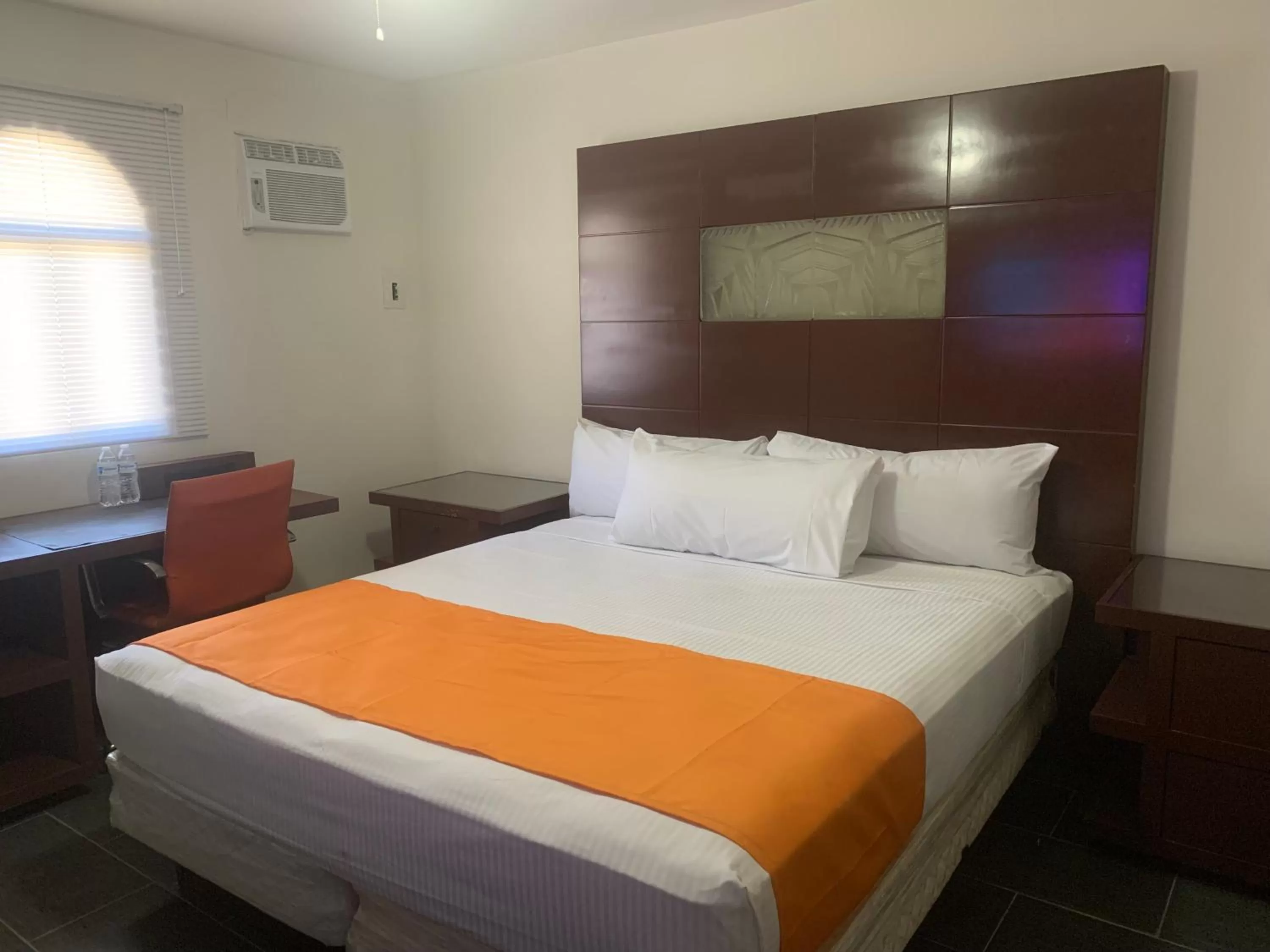 Bed in HOTEL DORADO DIAMANTE