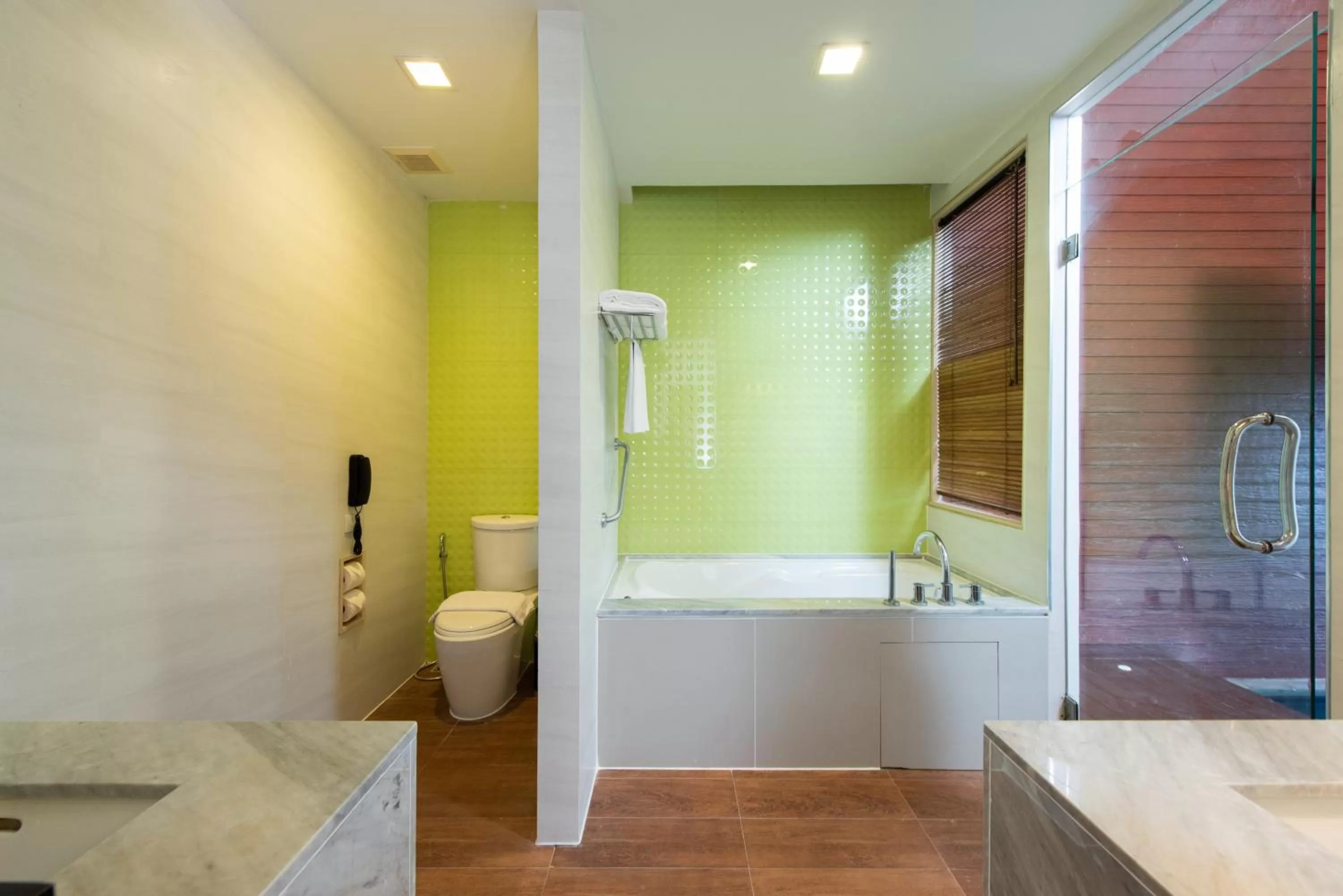 Toilet in Holiday Ao Nang Beach Resort, Krabi