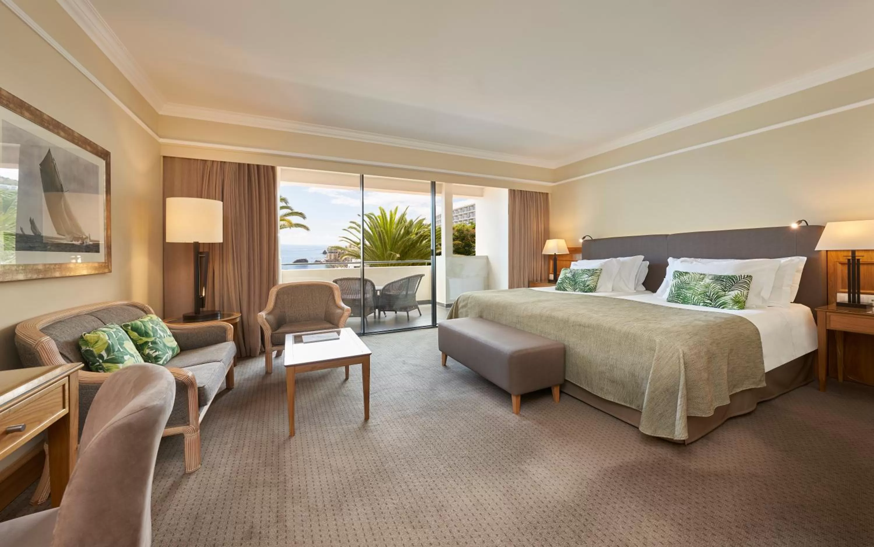 Bedroom, Bed in The Cliff Bay - PortoBay