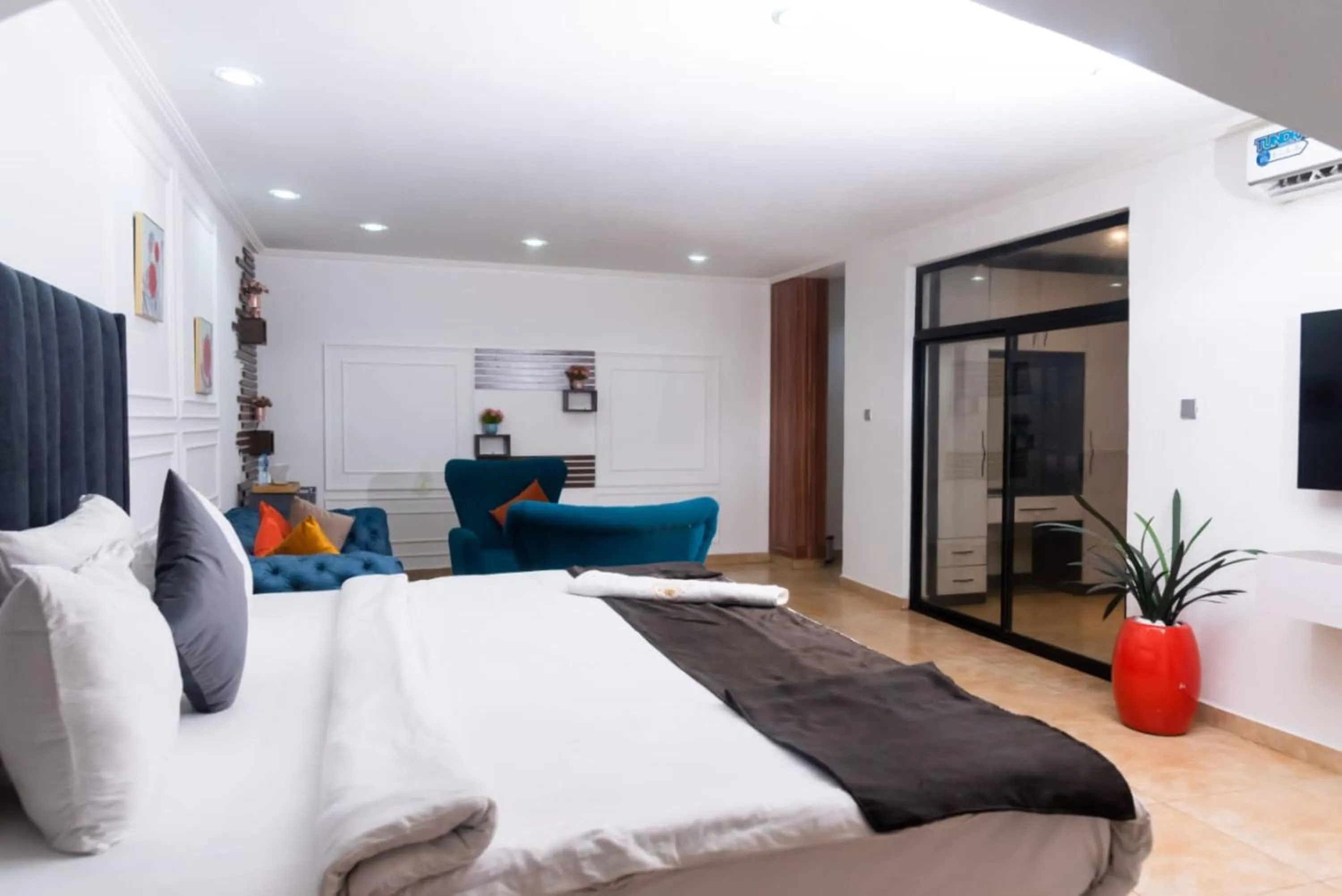 Bedroom, Bed in The Grosvenor Suites Gwarinpa Abuja