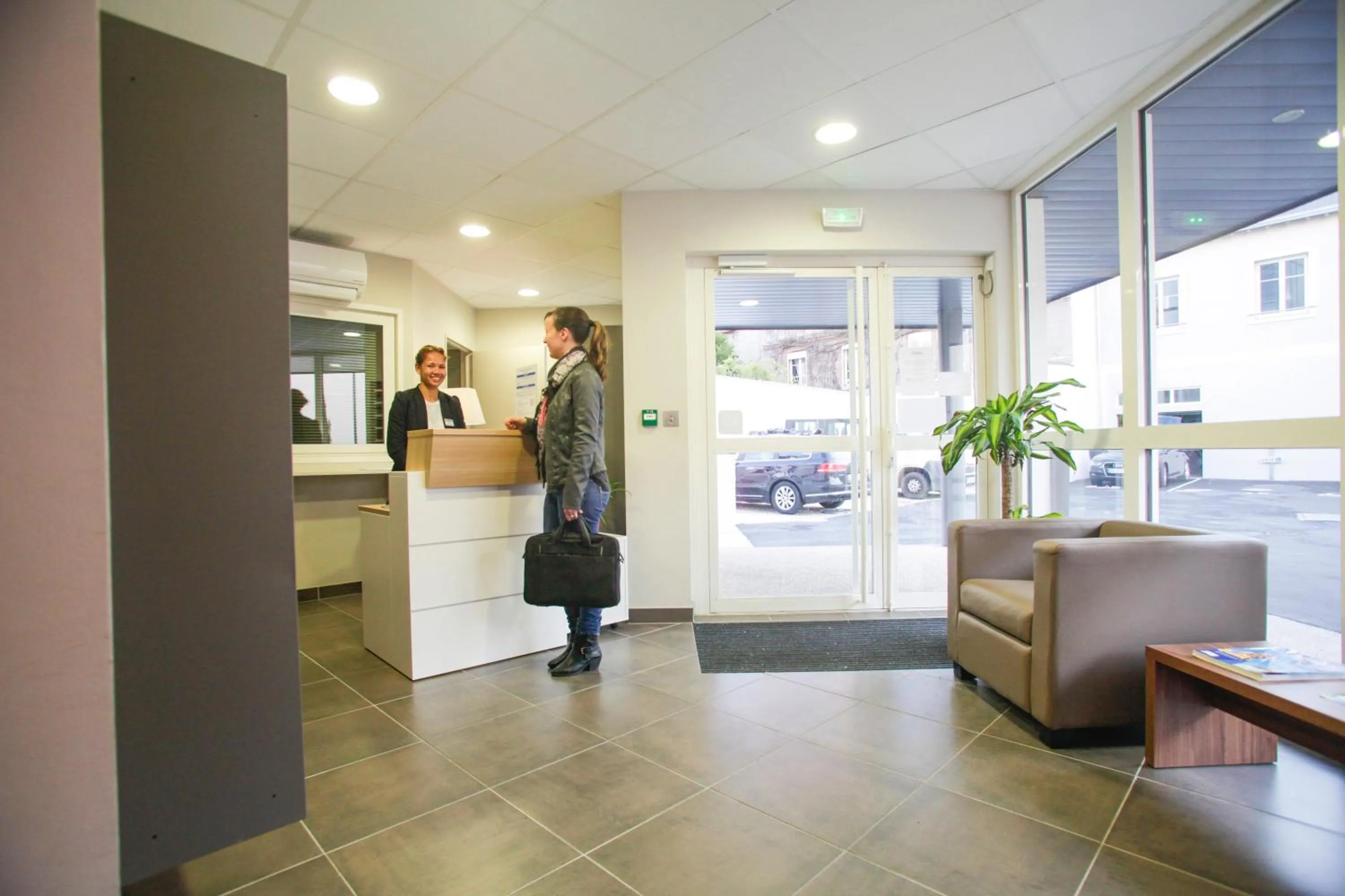 Lobby or reception in Appart'hôtel Odalys City - Orléans Centre