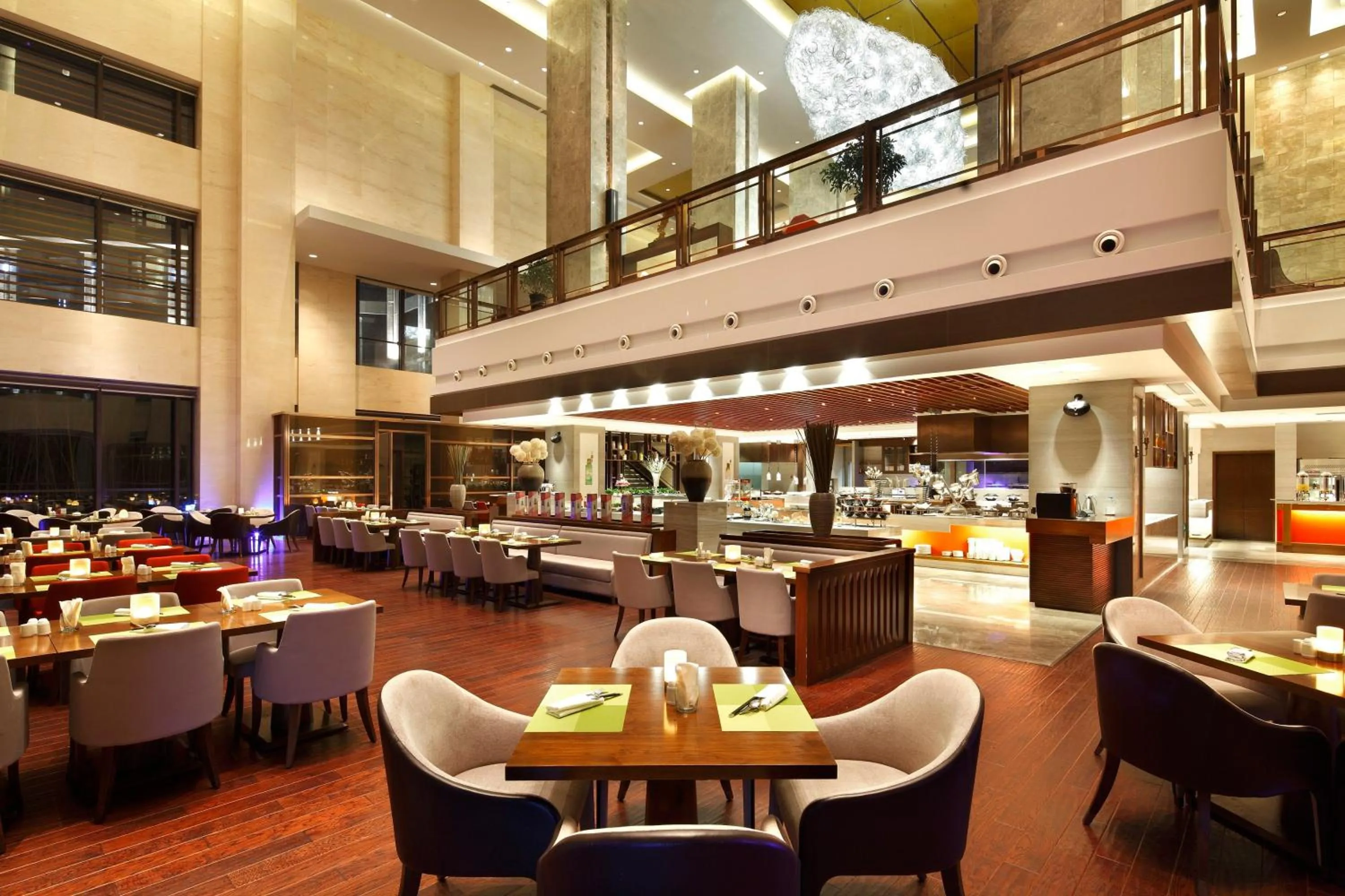 Restaurant/places to eat in Crowne Plaza Xuzhou Dalong Lake by IHG