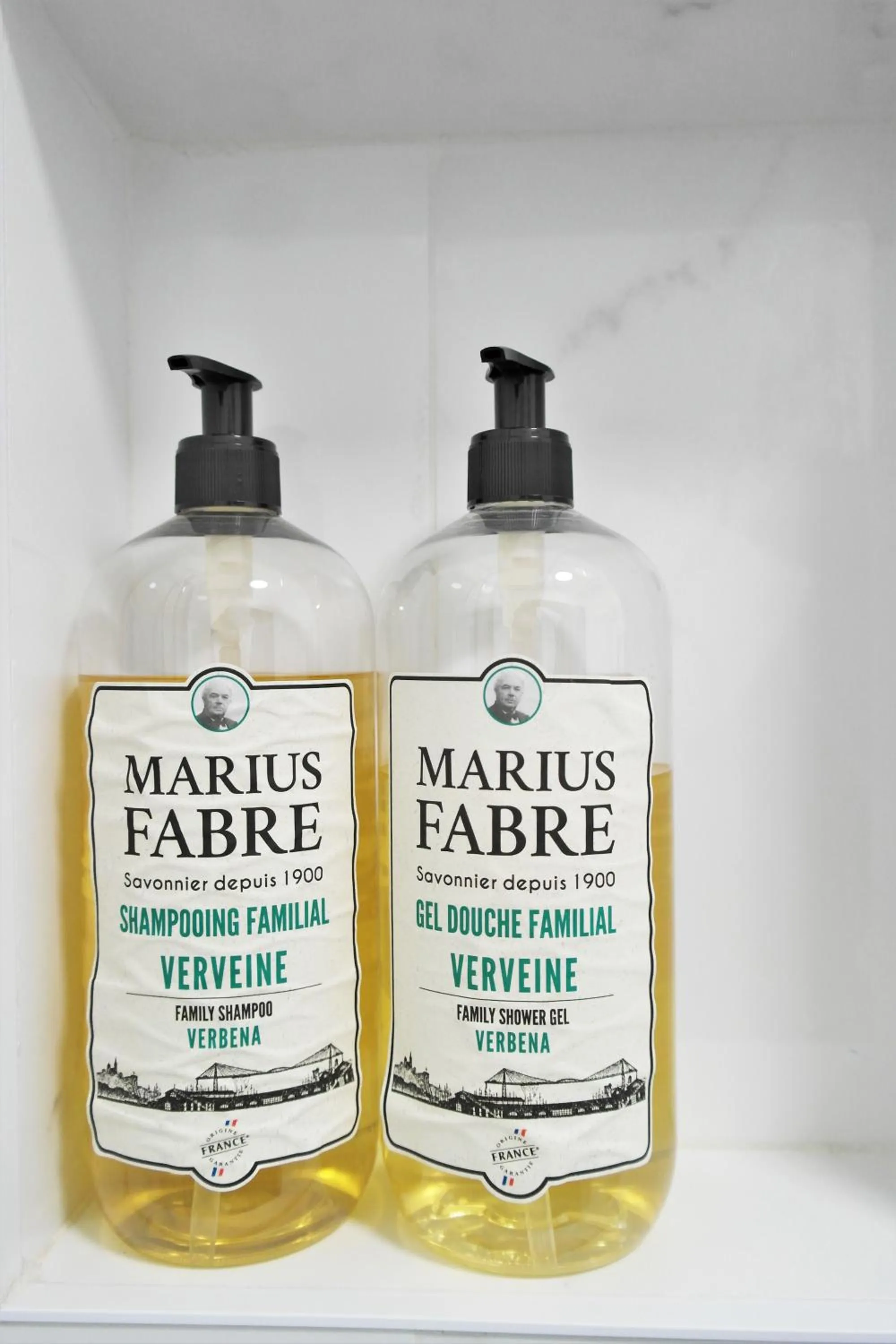 Shower in Hotel Belle-Vue Vieux-Port