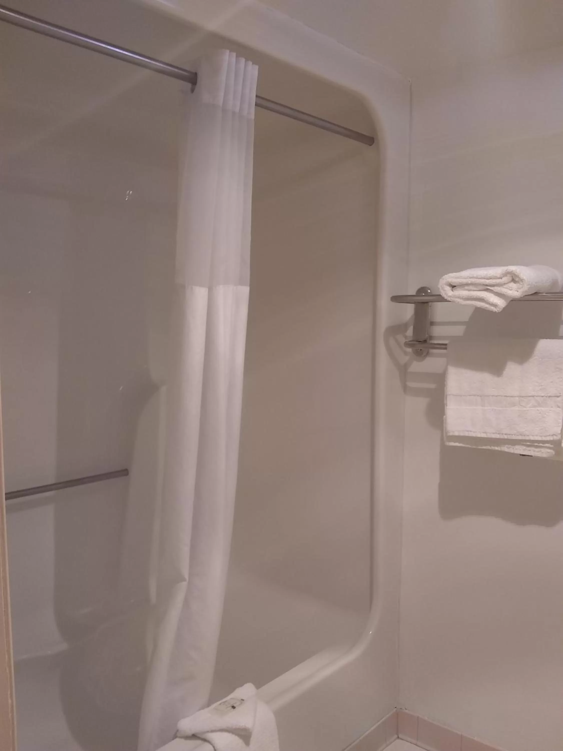 Howard Johnson by Wyndham Virginia Beach