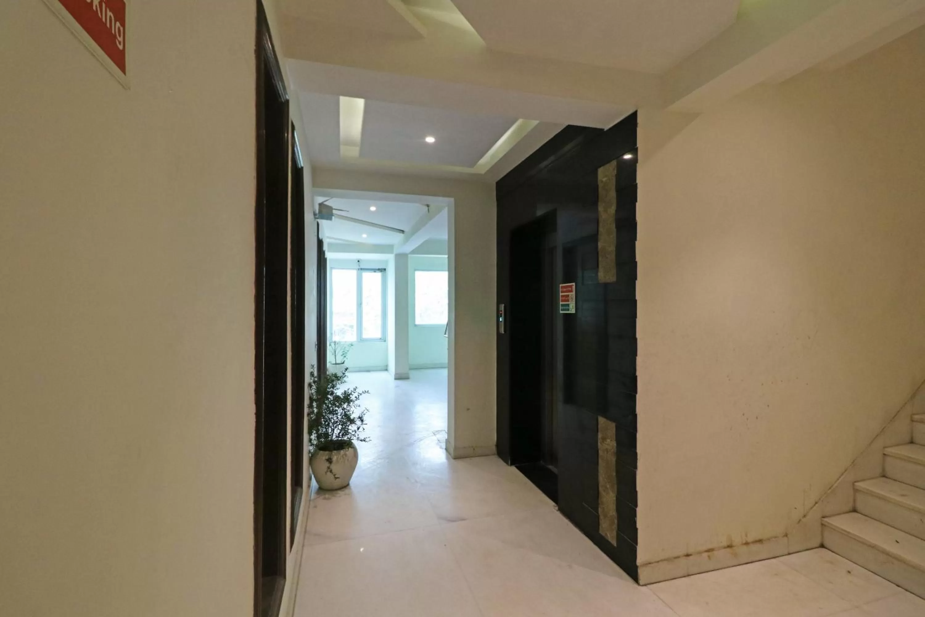 Property building in The Hotel Mohit -5 Minutes Walk From New Delhi Railway Station - Paharganj