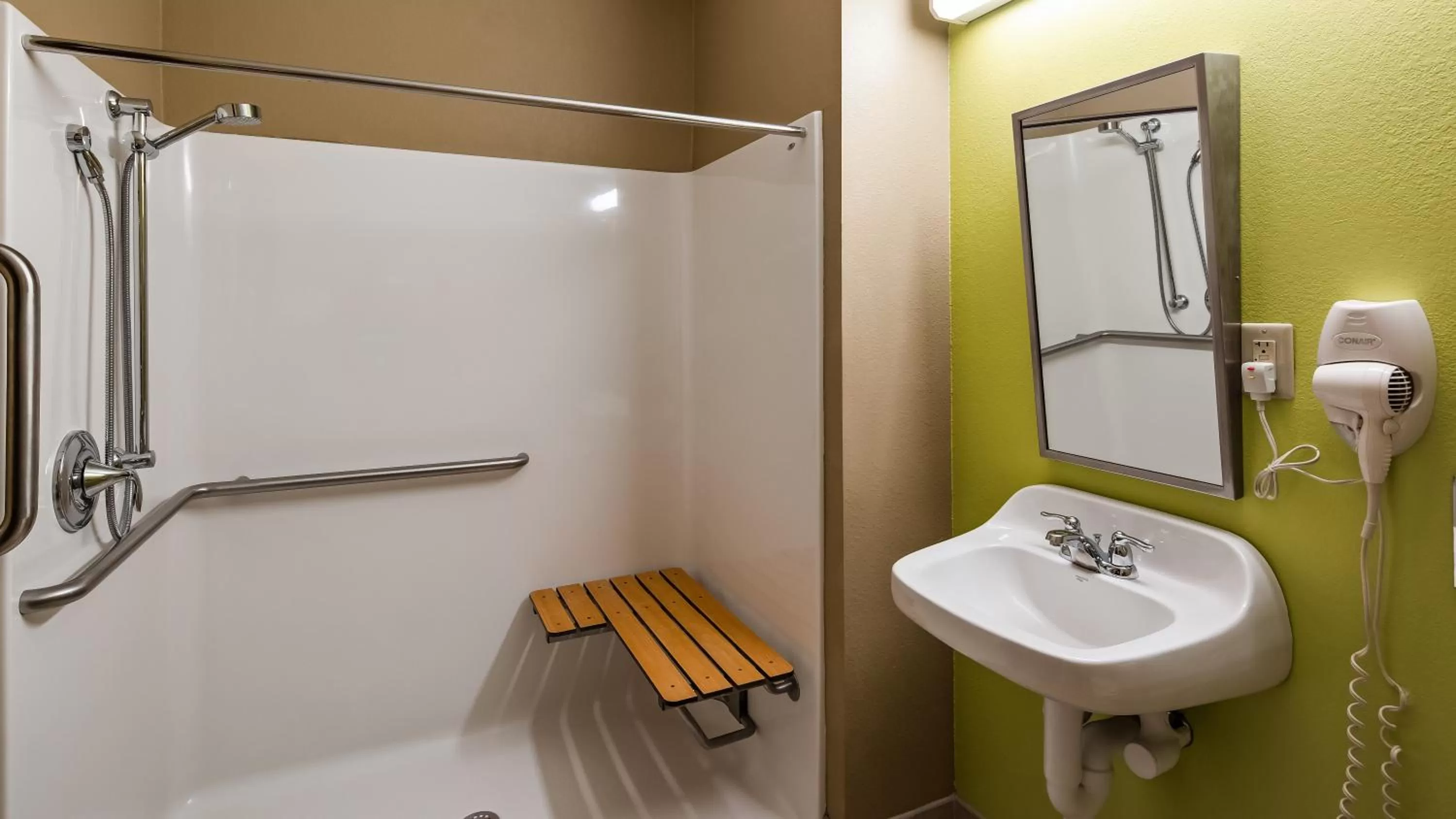 Shower in SureStay Plus Hotel by Best Western Buckhannon