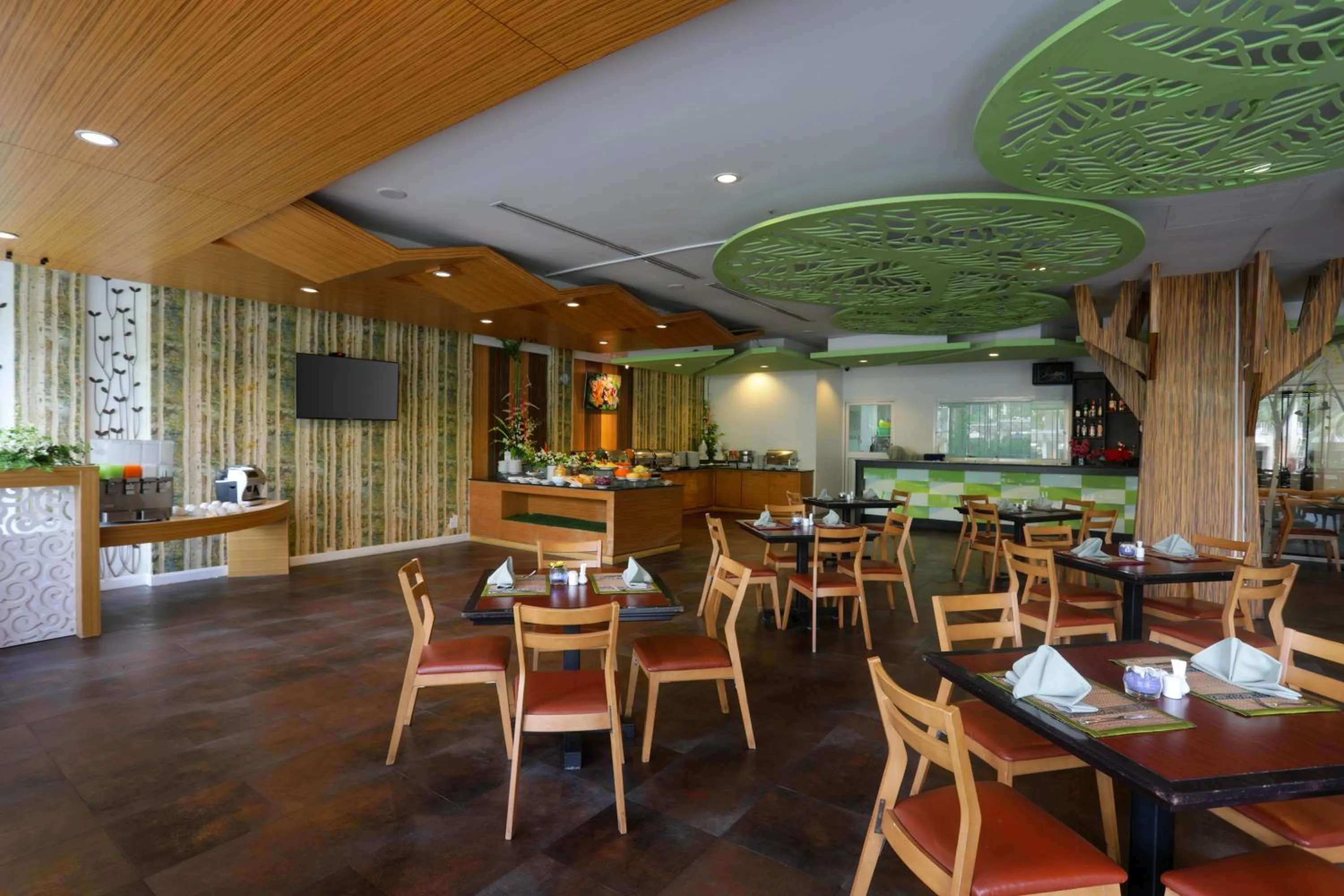 Restaurant/places to eat in A2 Pool Resort - SHA Plus