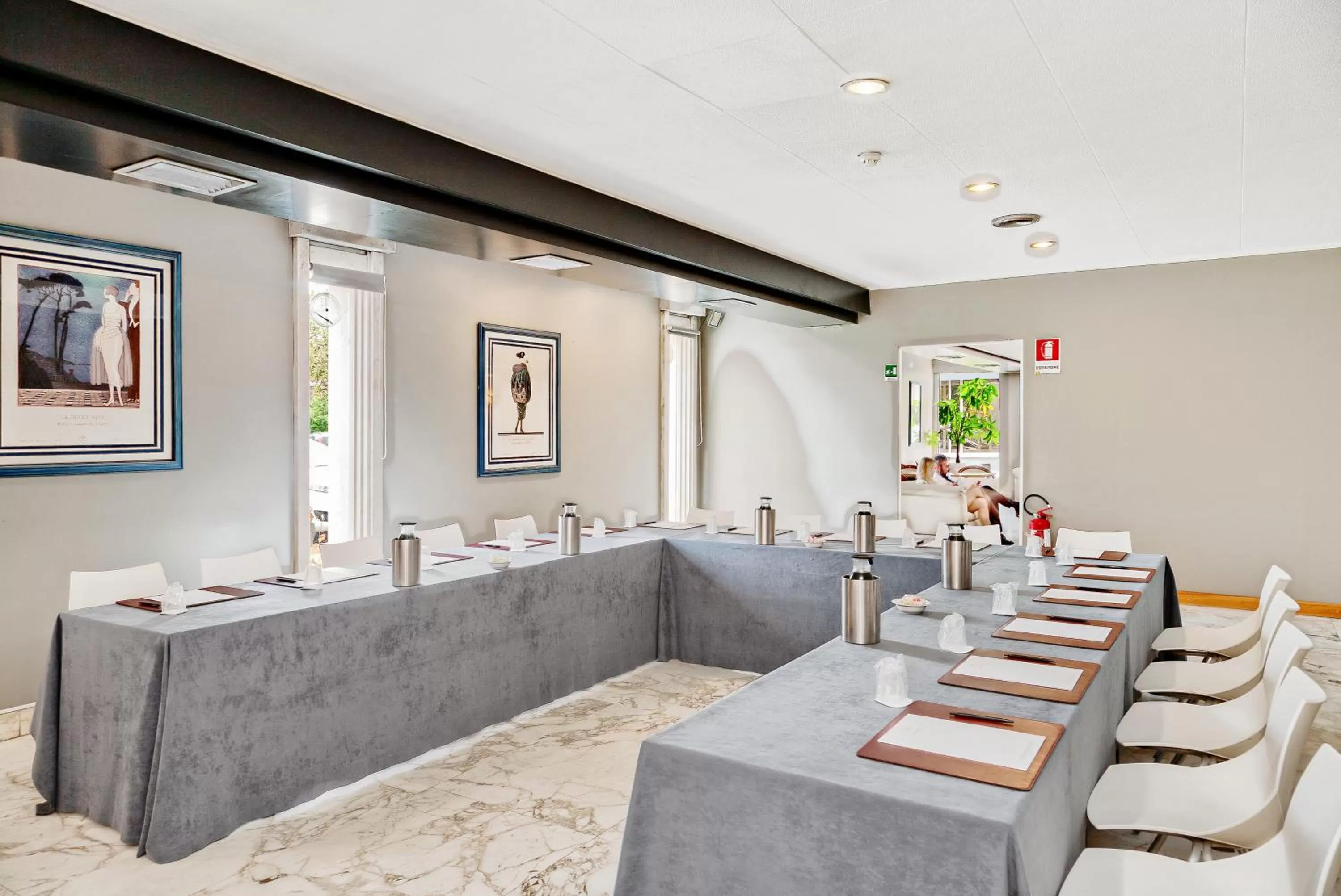 Business facilities in Italiana Hotels Florence