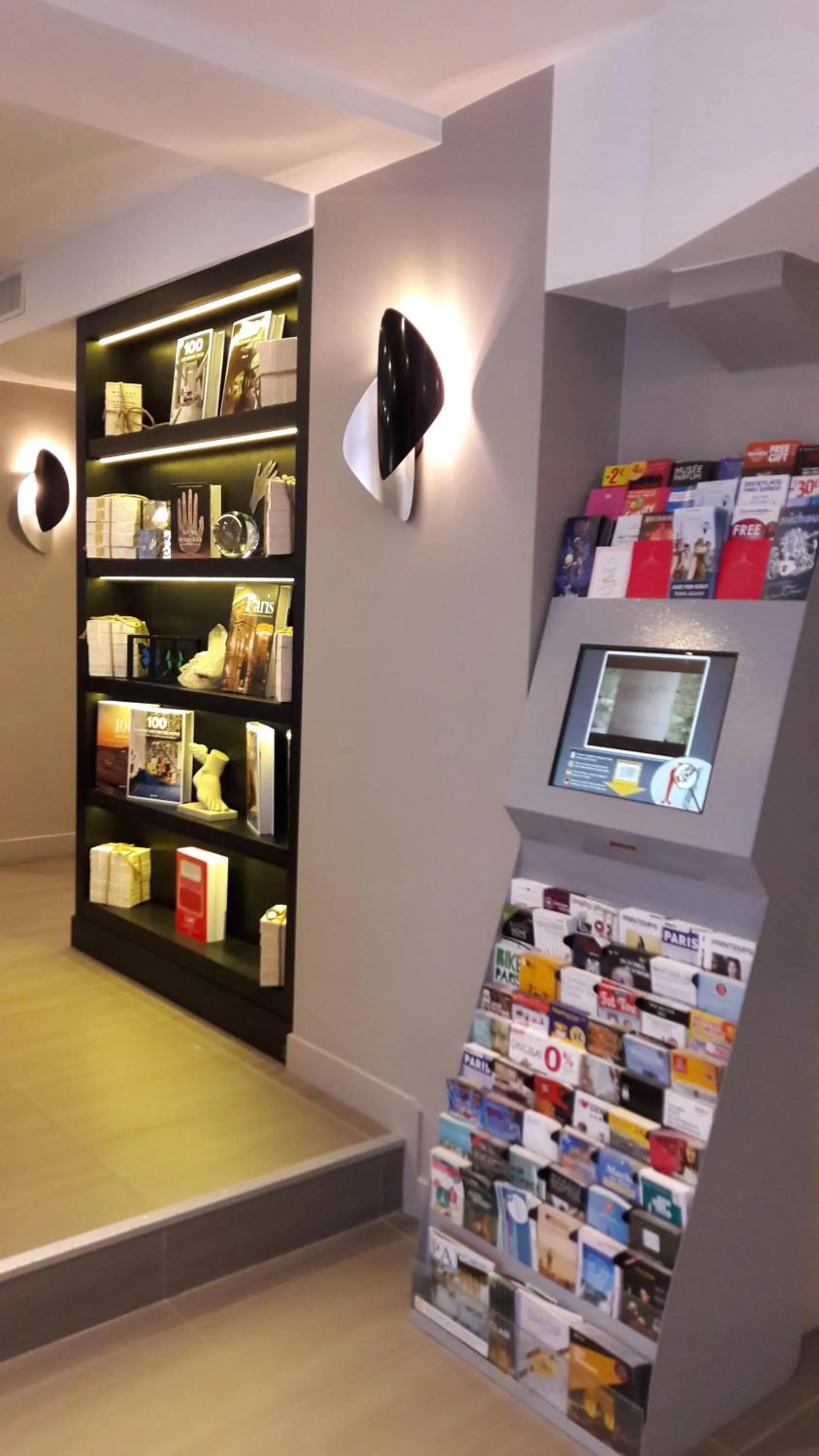 Decorative detail in Hotel d'Amiens