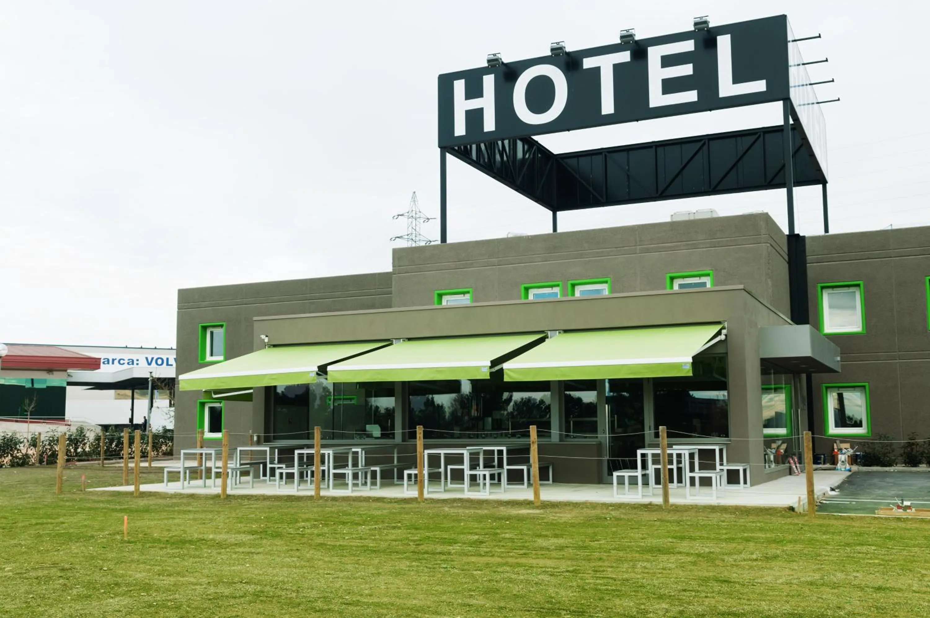 Property building in Hotel Ibis Styles Lleida Torrefarrera