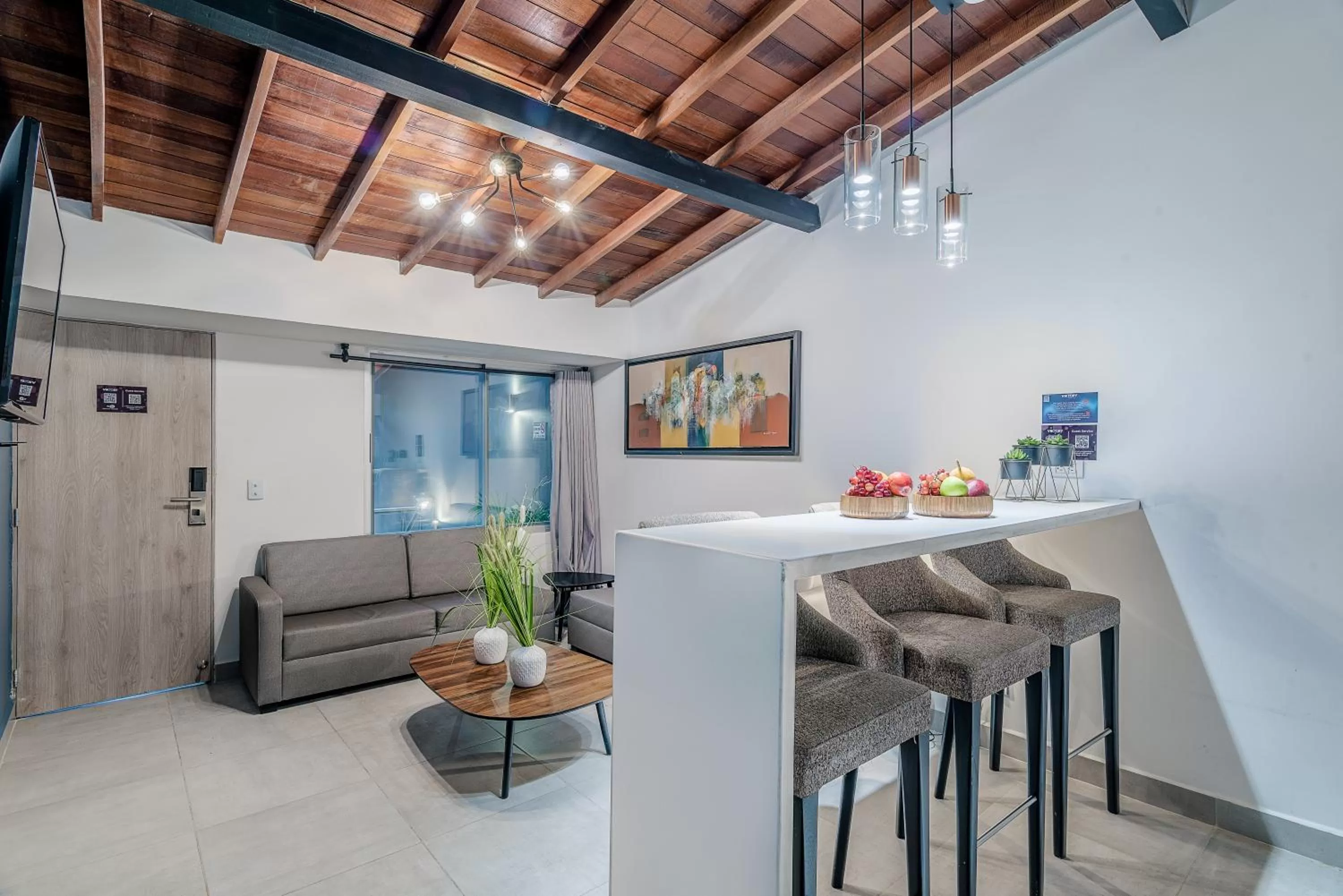 TV and multimedia in Viktory Boutique Hotel