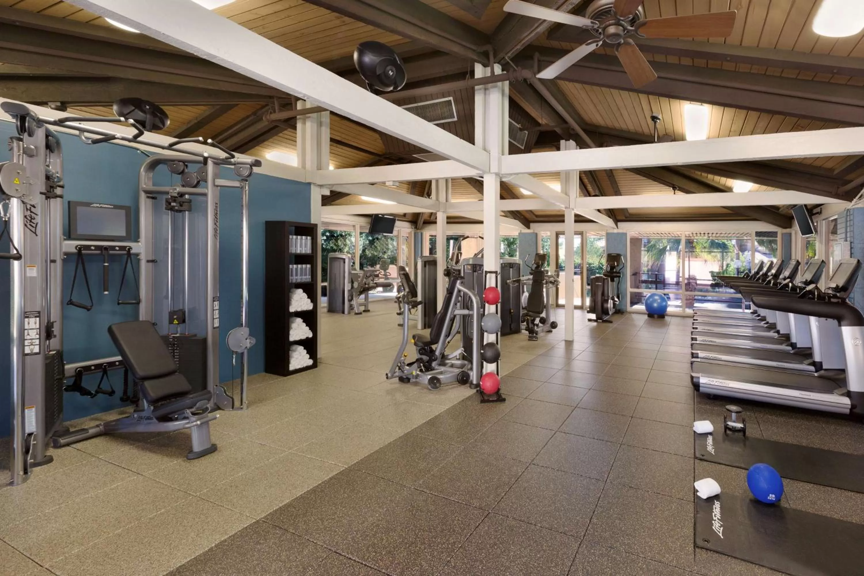 Fitness centre/facilities in Embassy Suites by Hilton Scottsdale Resort