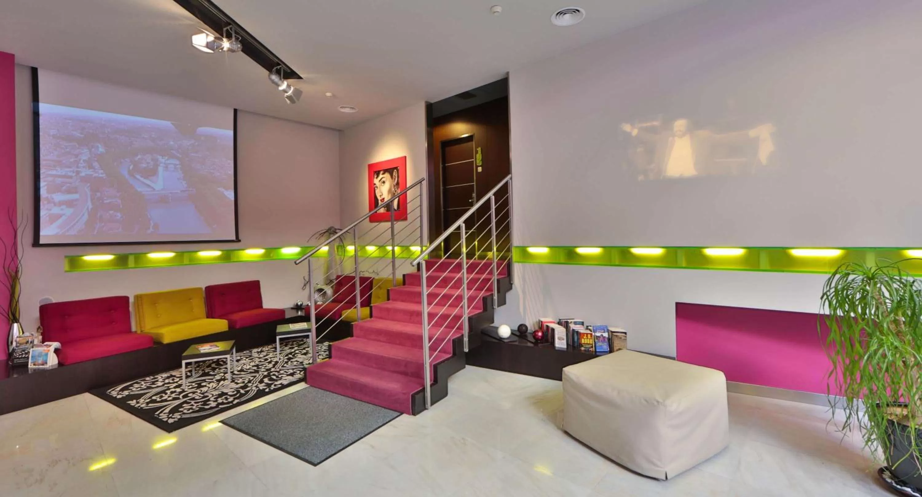 Lobby or reception in Best Western Cinemusic Hotel