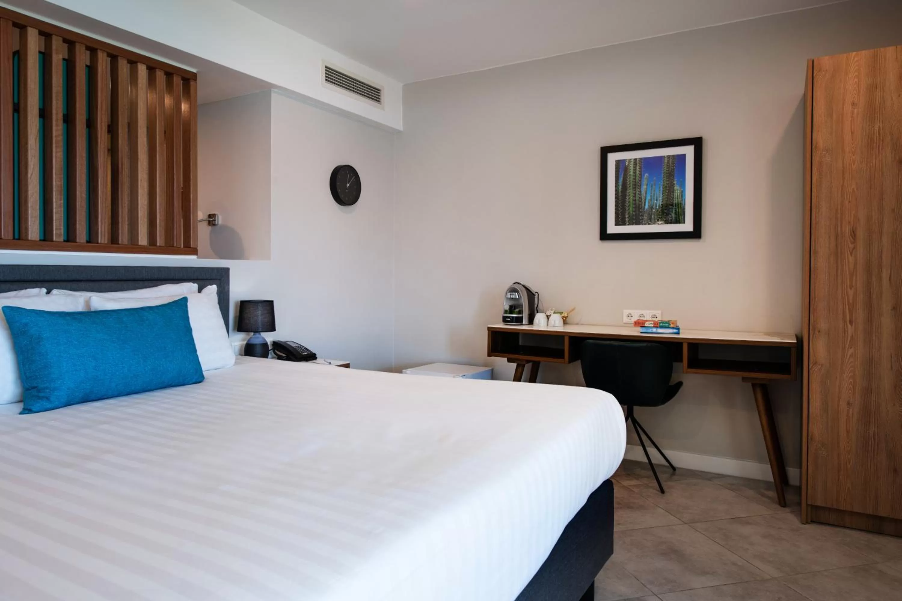 Bed in Curacao Avila Beach Hotel