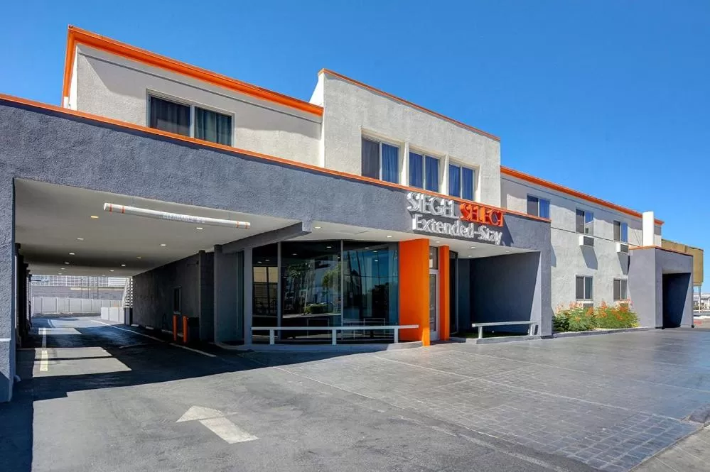 Property building in Siegel Select LV Strip-Convention Center