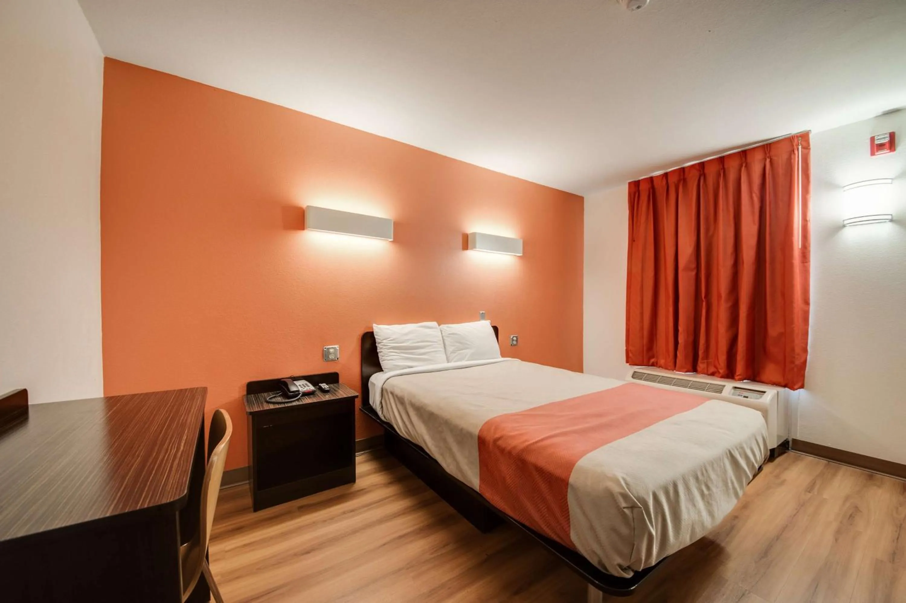 People, Bed in Motel 6-Jennings, LA