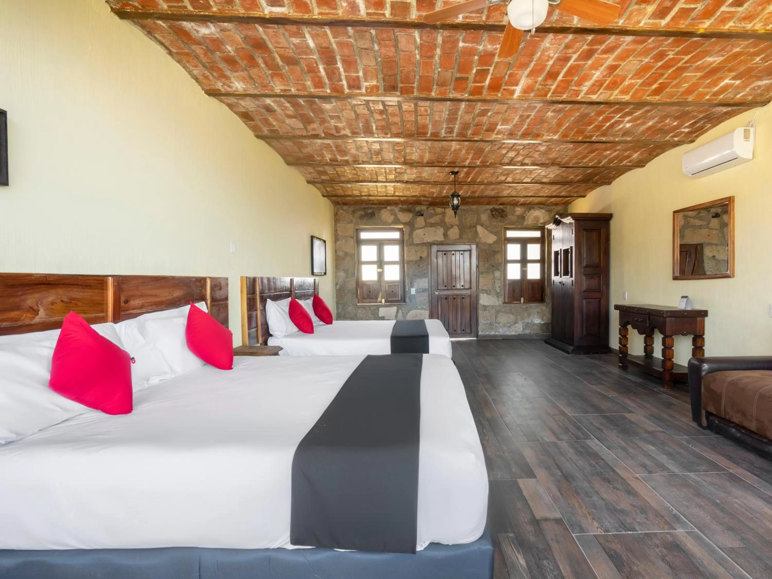 Bedroom in Capital O Hotel Posada Terraza, Tequila Jalisco