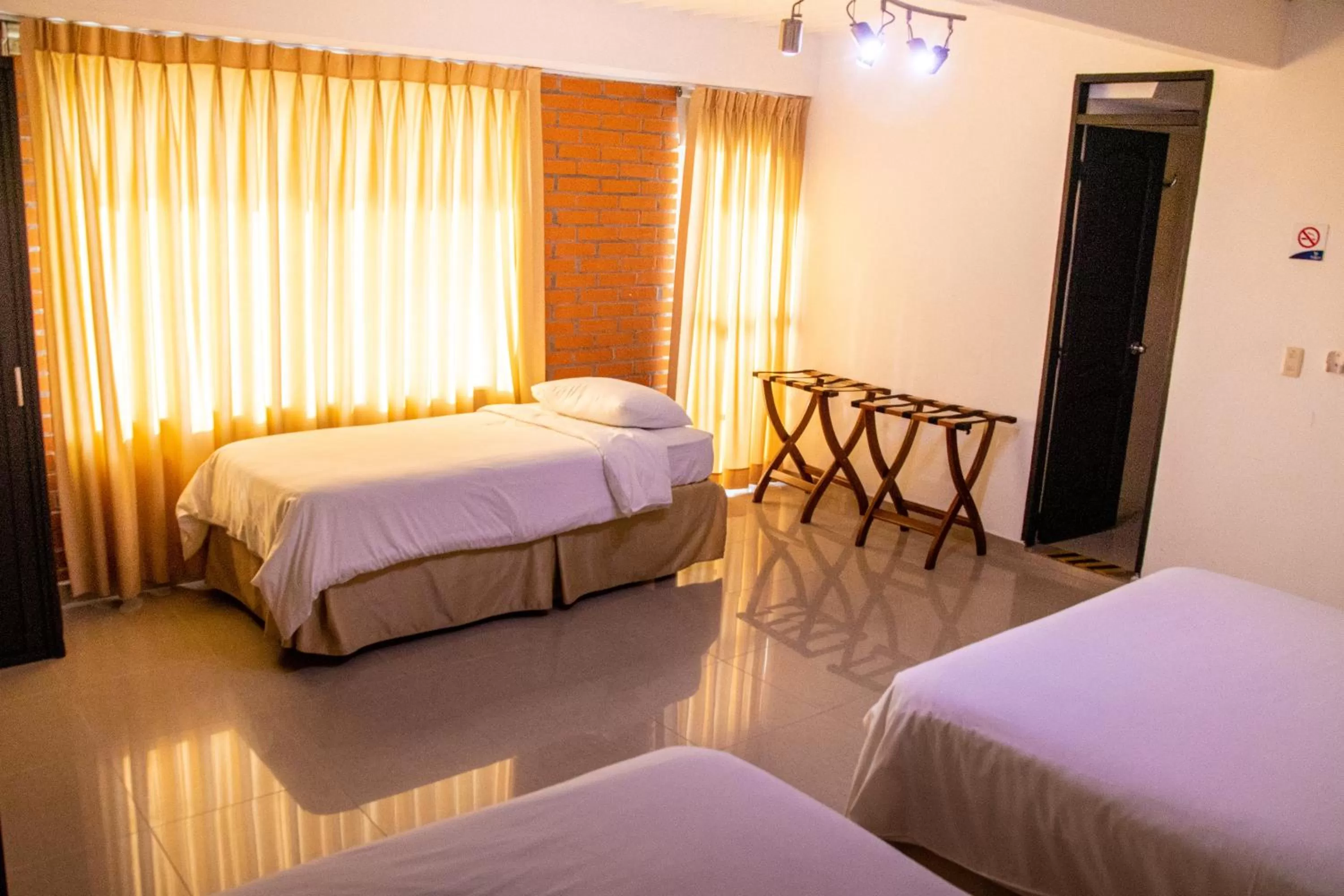 Family, Bed in Hotel Tangara