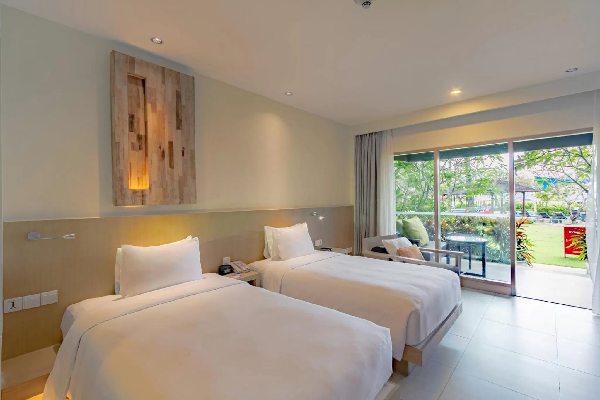 Photo of the whole room, Bed in Holiday Inn Resort Baruna Bali by IHG
