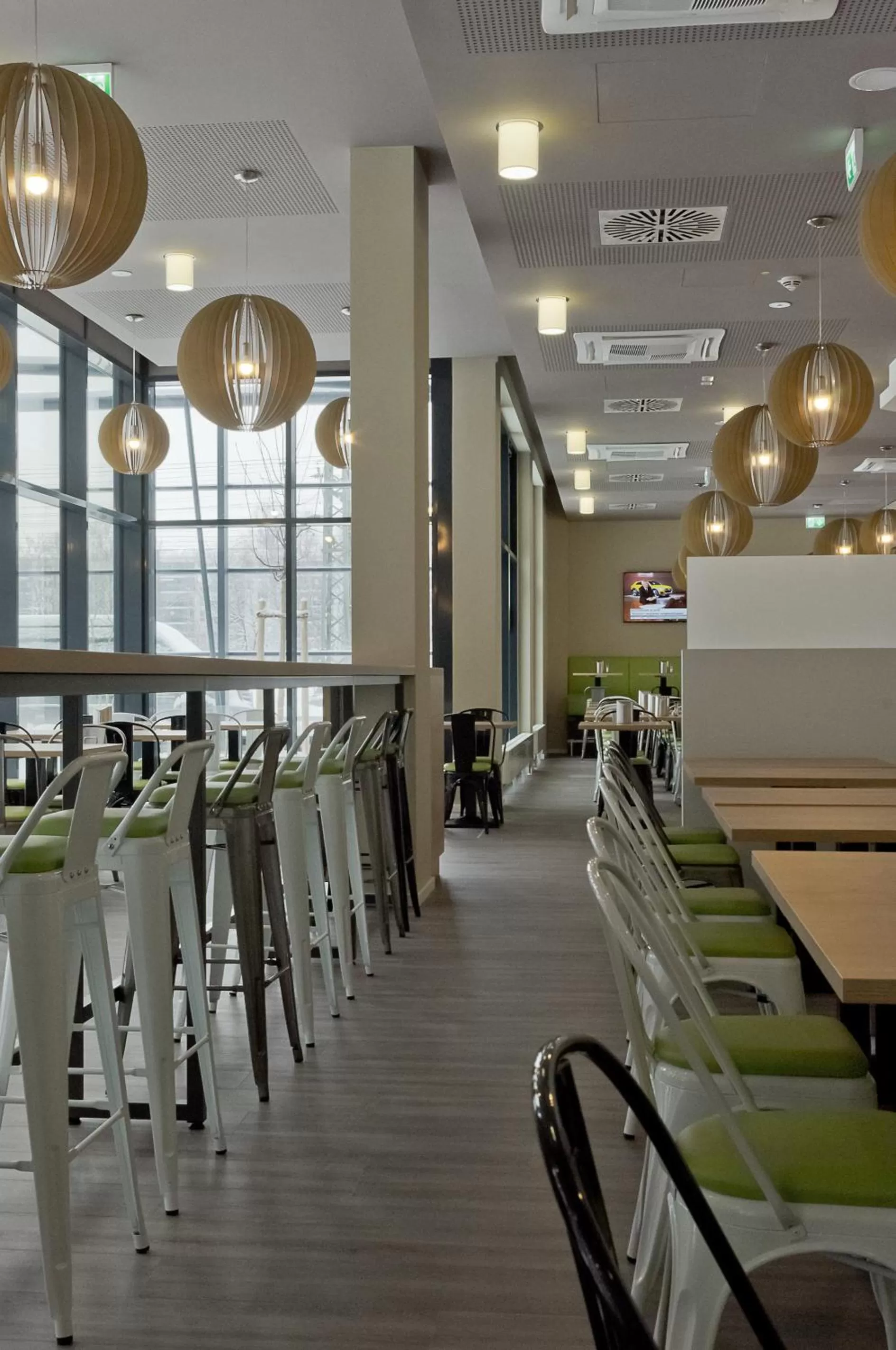 Restaurant/places to eat in Super 8 by Wyndham Munich City West