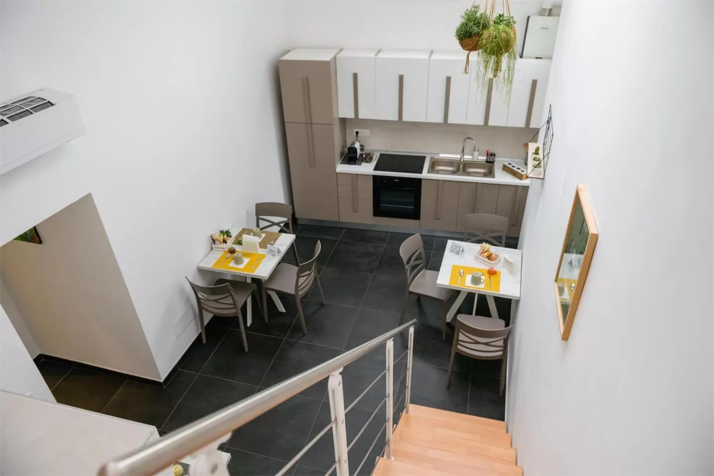 Kitchen or kitchenette in Le Porte di Partenope