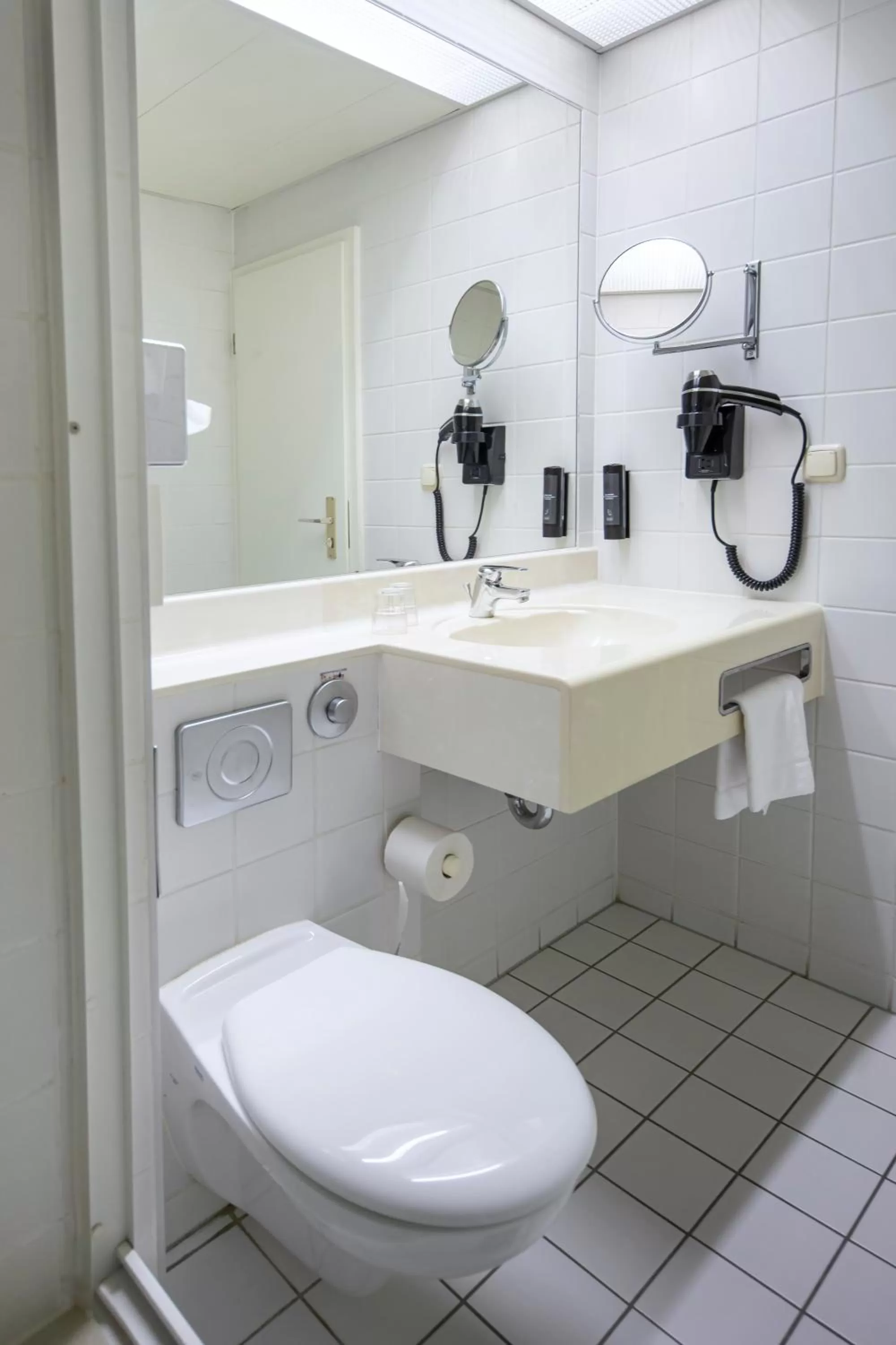 Bathroom in ACHAT Hotel Suhl