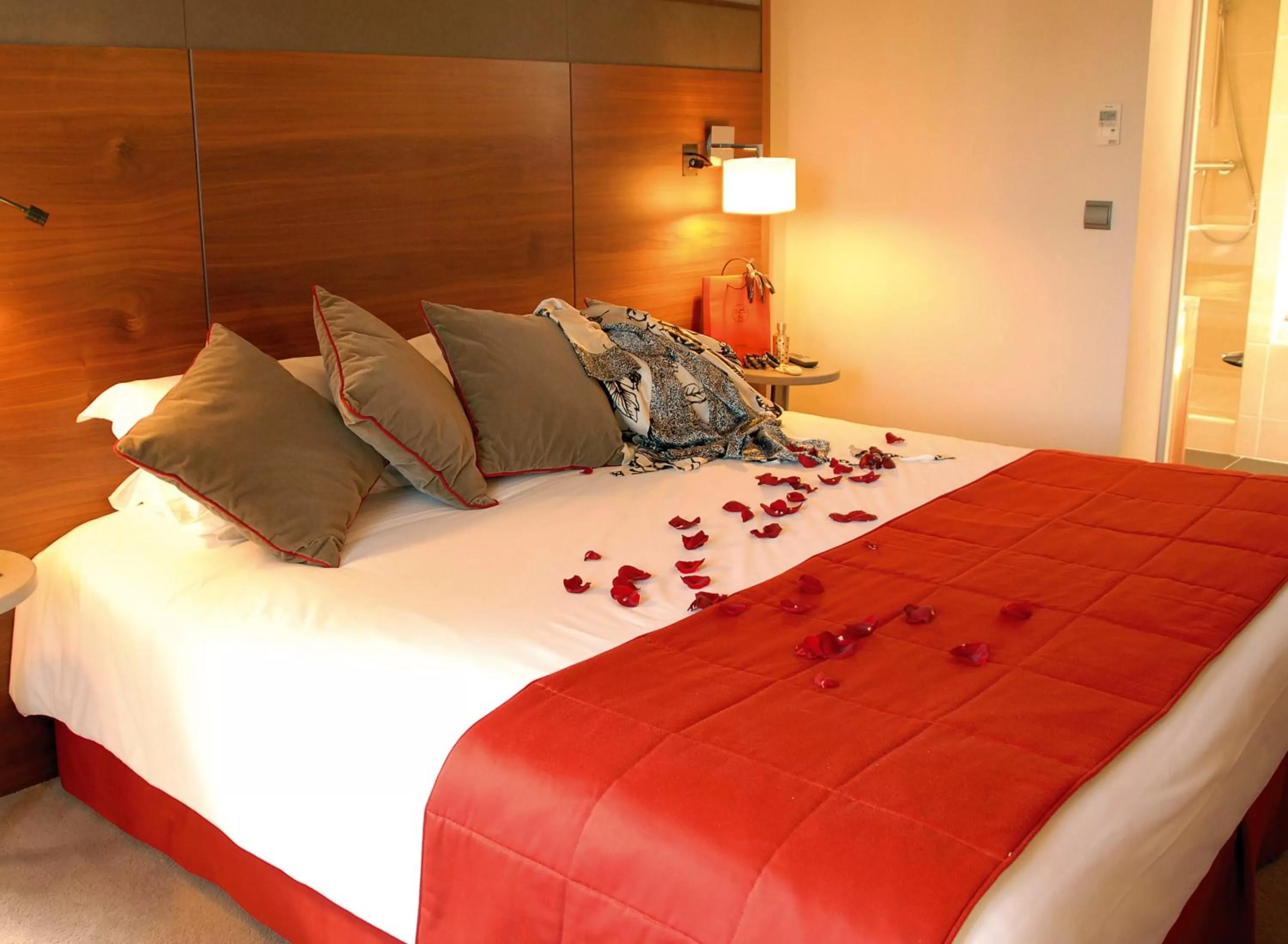 Bedroom, Bed in Abbaye des Capucins Spa & Resort