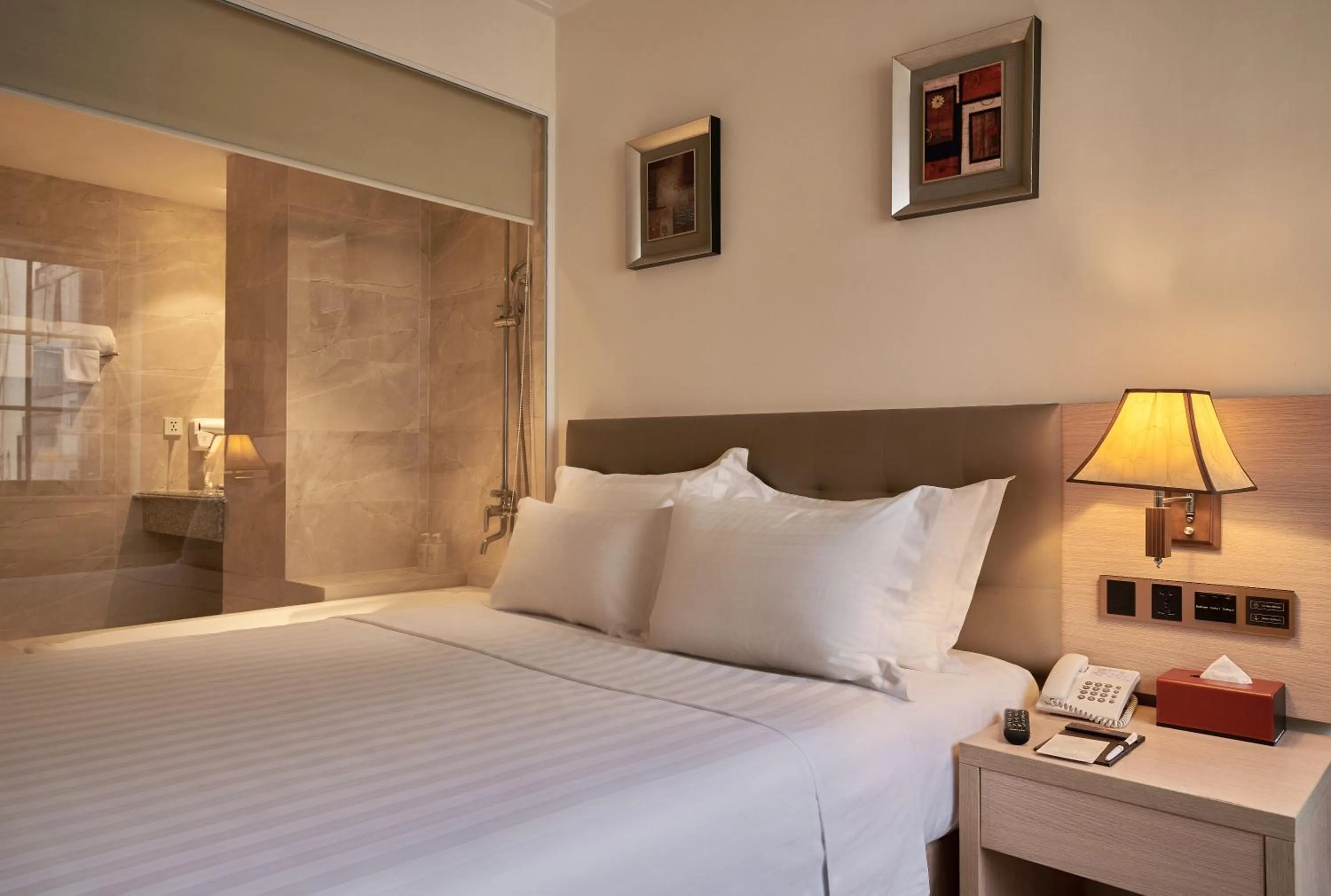 Shower, Bed in Sky Gem Hotel Sora