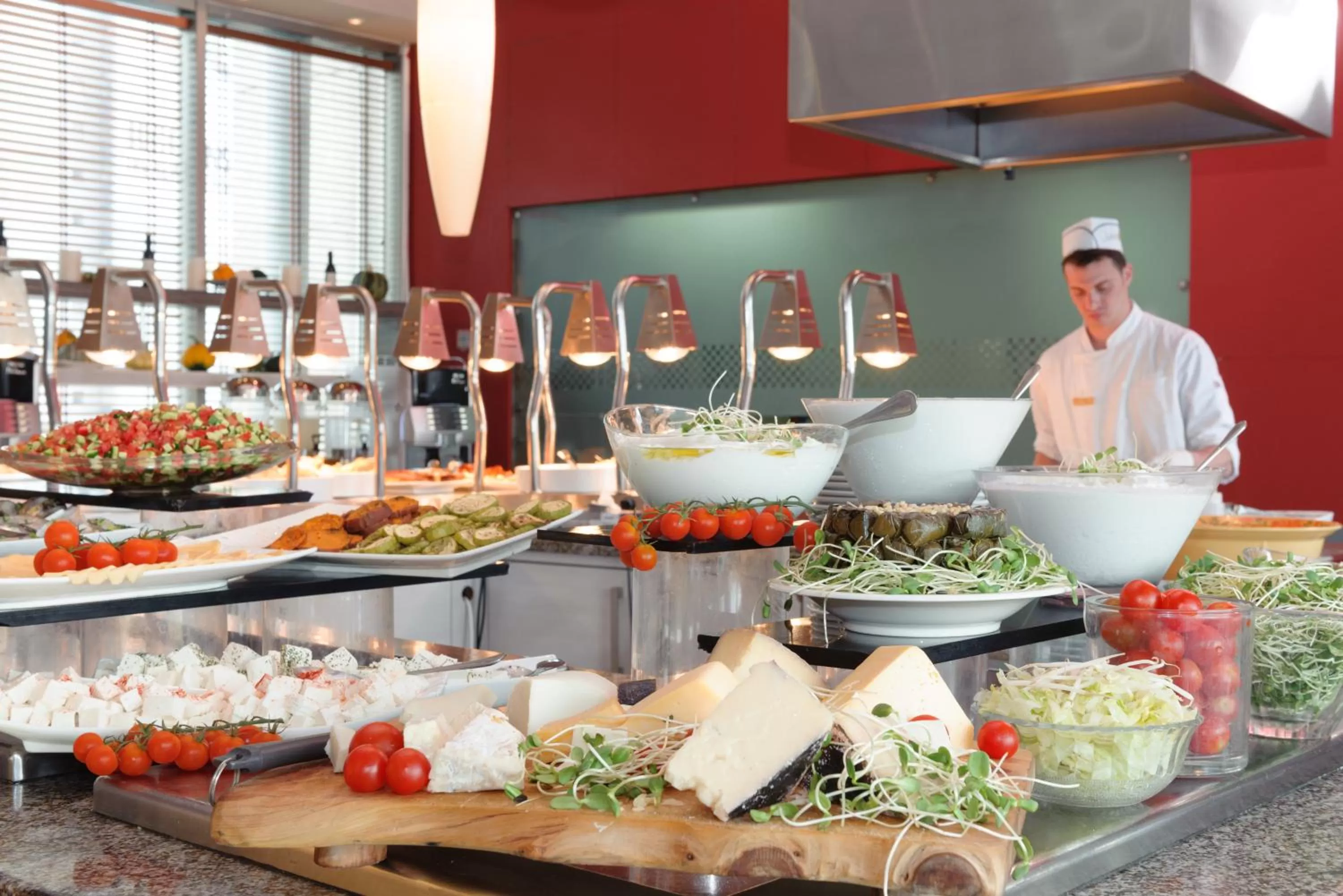 Restaurant/places to eat in Leonardo City Tower Hotel Tel Aviv