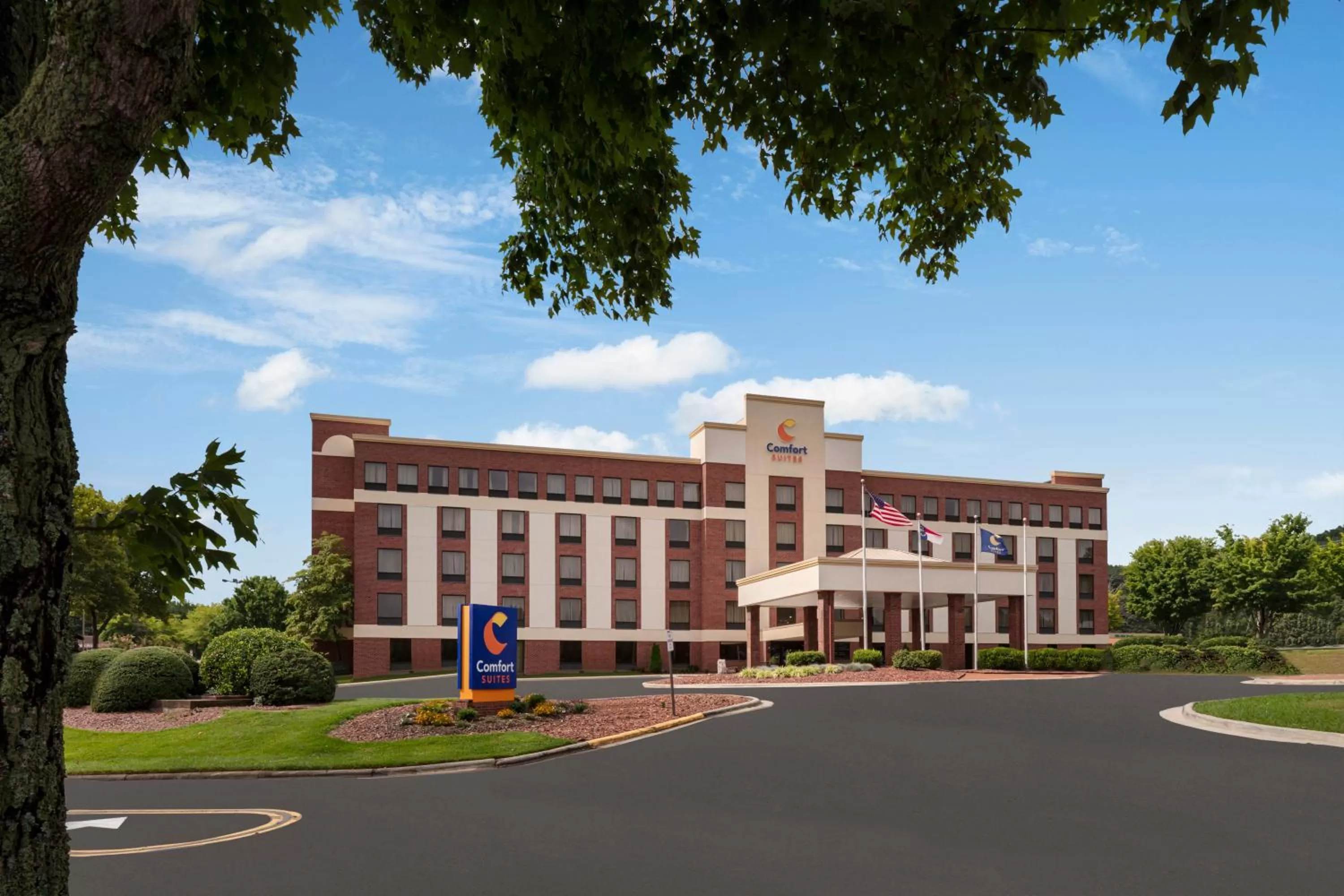 Property building in Comfort Suites Outlet Center