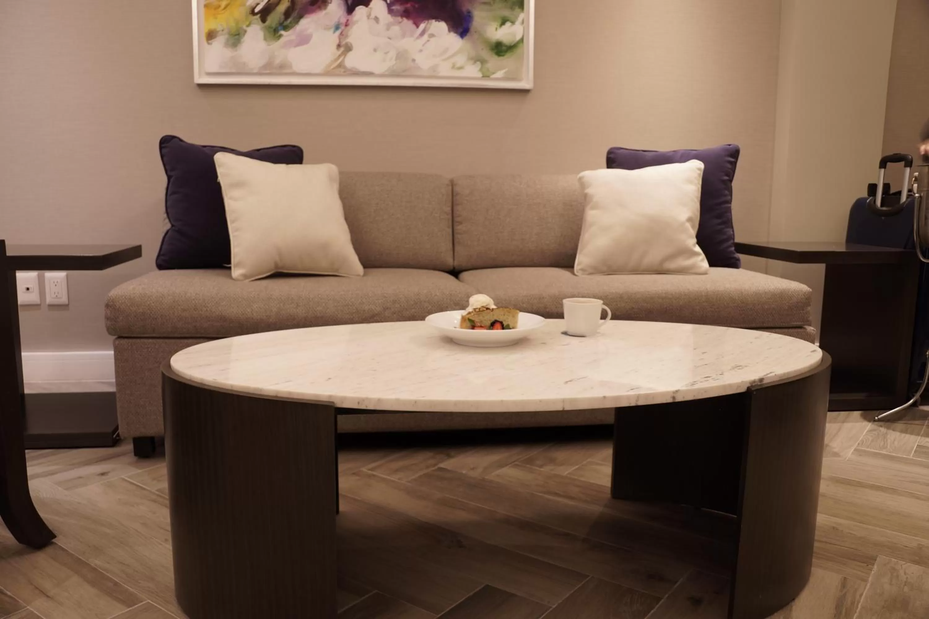 Seating area in Isaaya Hotel Boutique by WTC